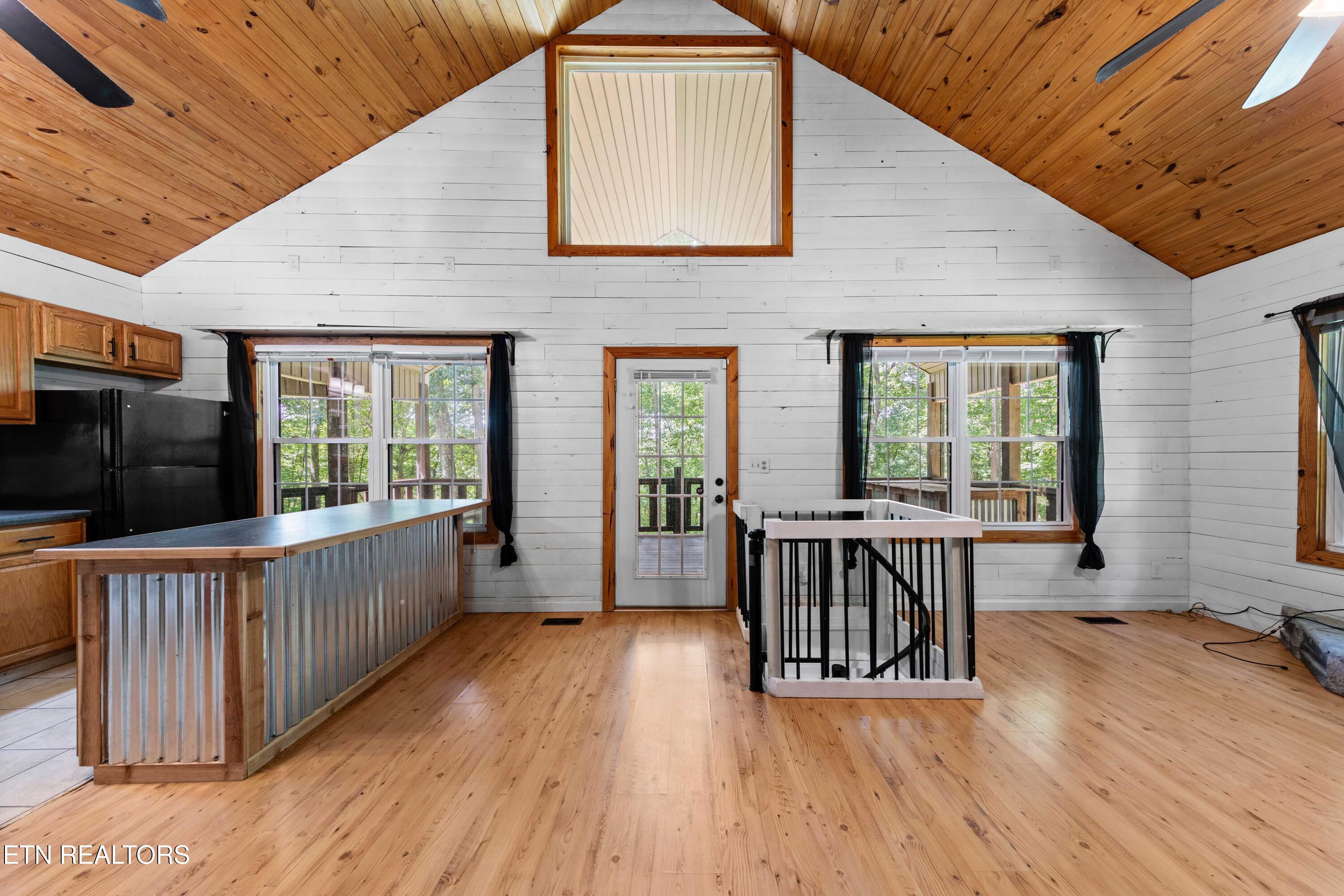 598 Hiawassee View Drive Jacksboro TN 37757