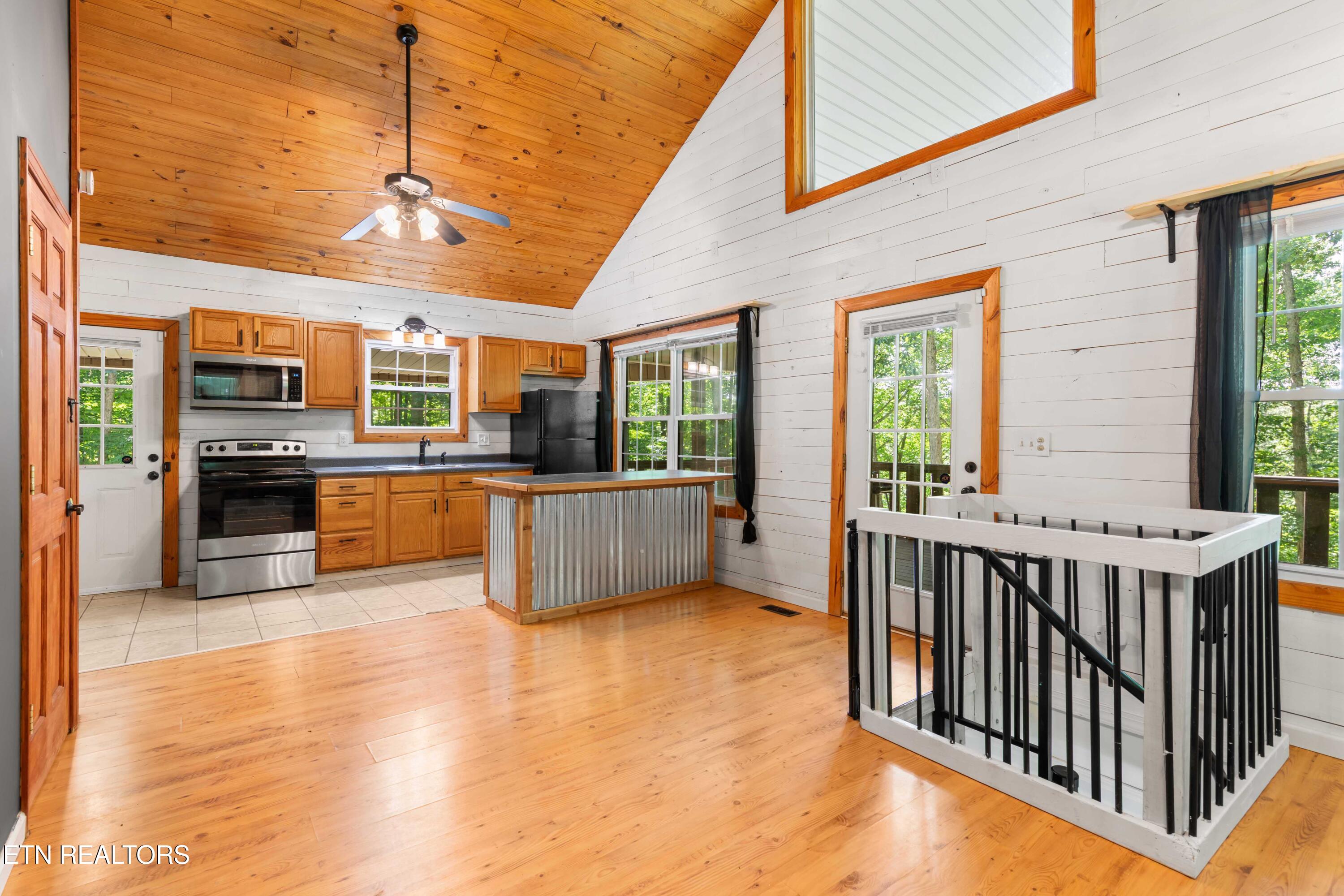 598 Hiawassee View Drive Jacksboro TN 37757
