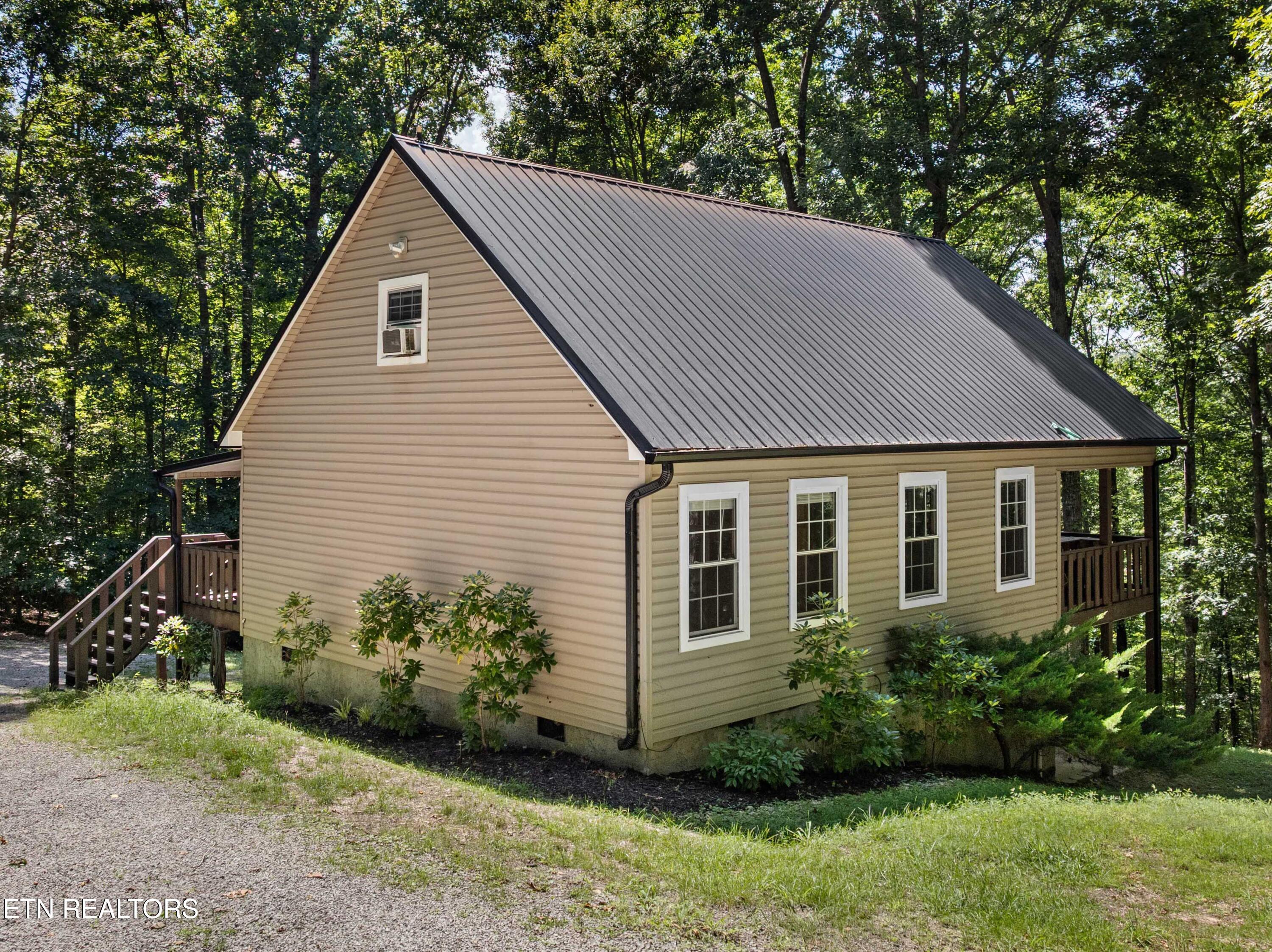 598 Hiawassee View Drive Jacksboro TN 37757