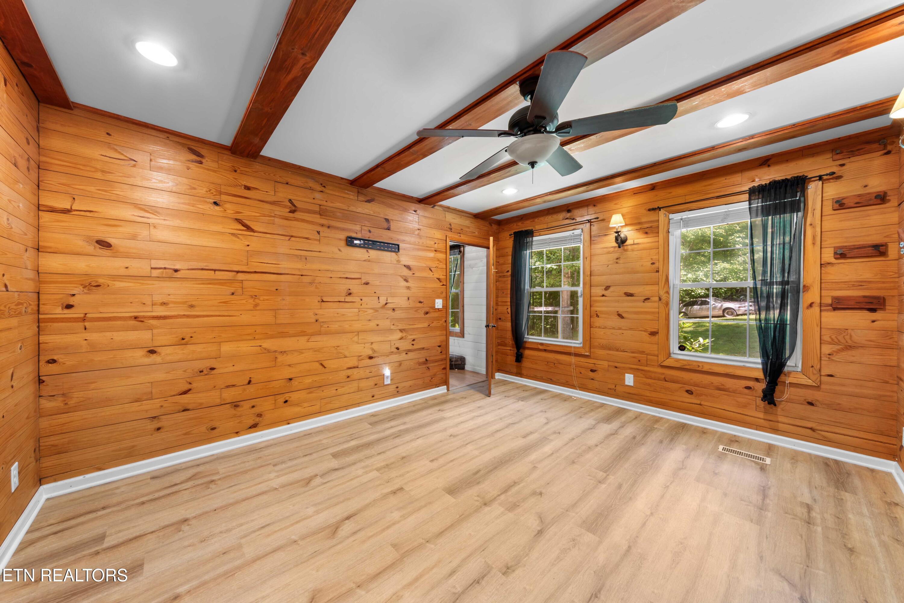 598 Hiawassee View Drive Jacksboro TN 37757