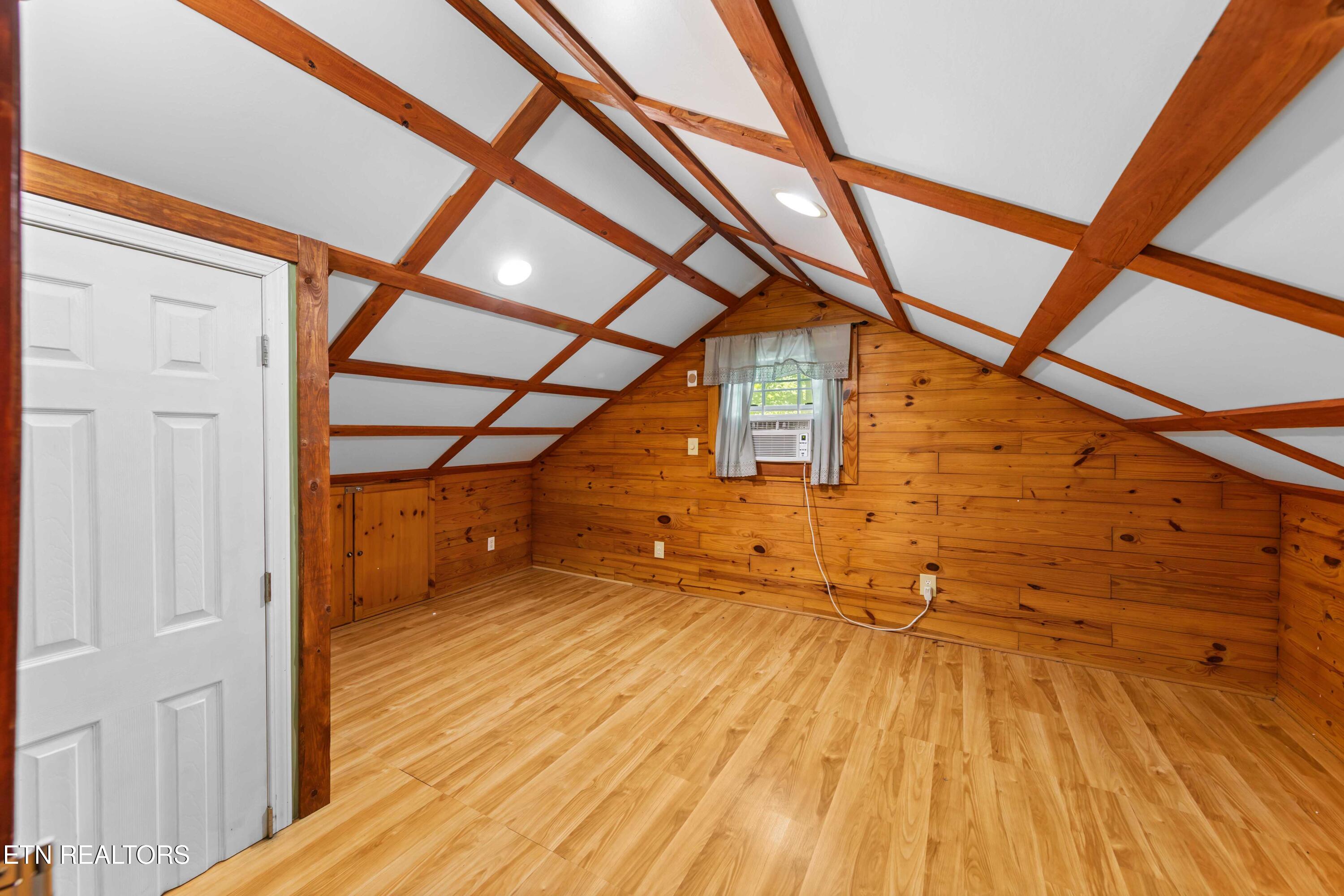 598 Hiawassee View Drive Jacksboro TN 37757