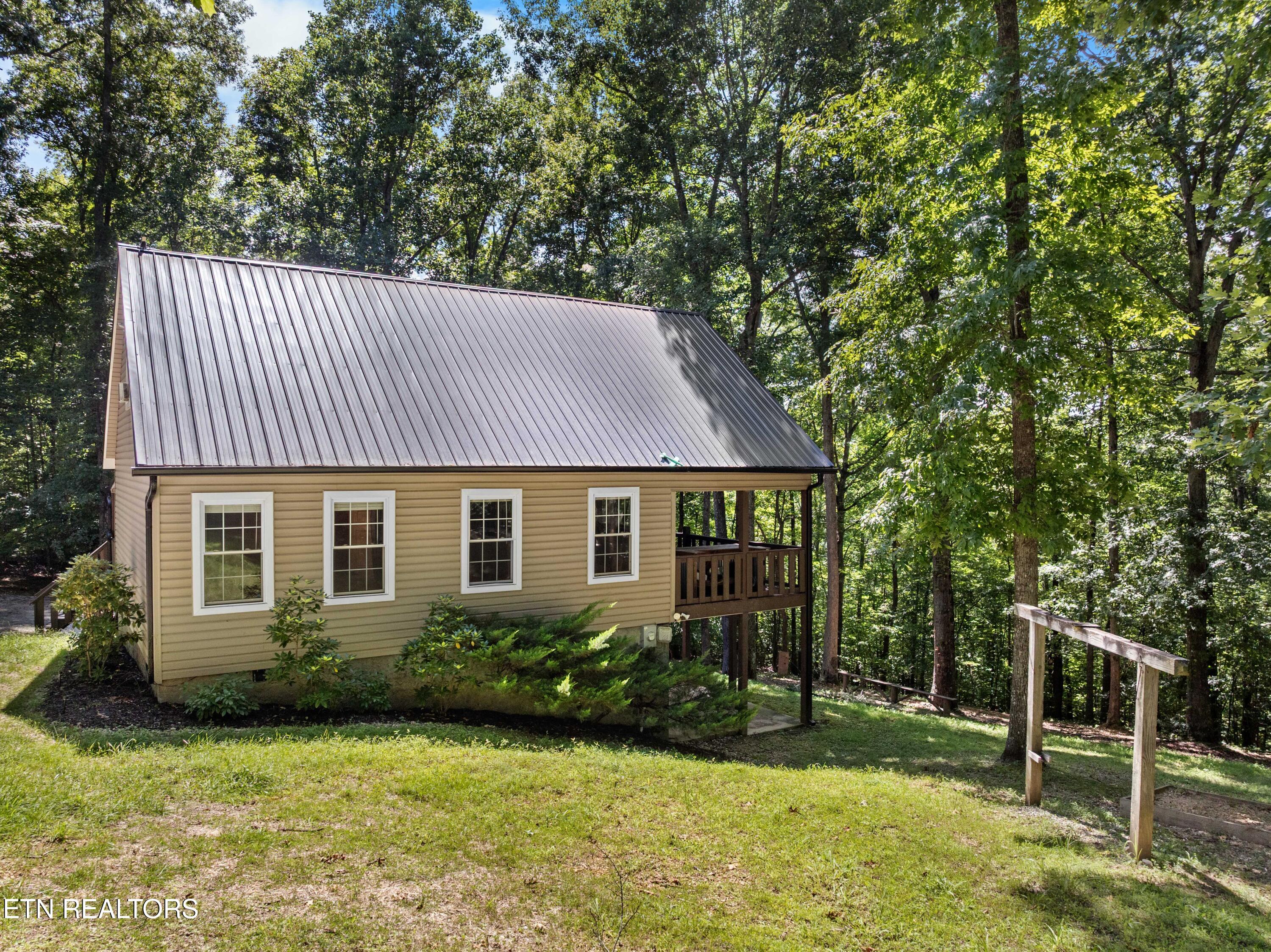 598 Hiawassee View Drive Jacksboro TN 37757
