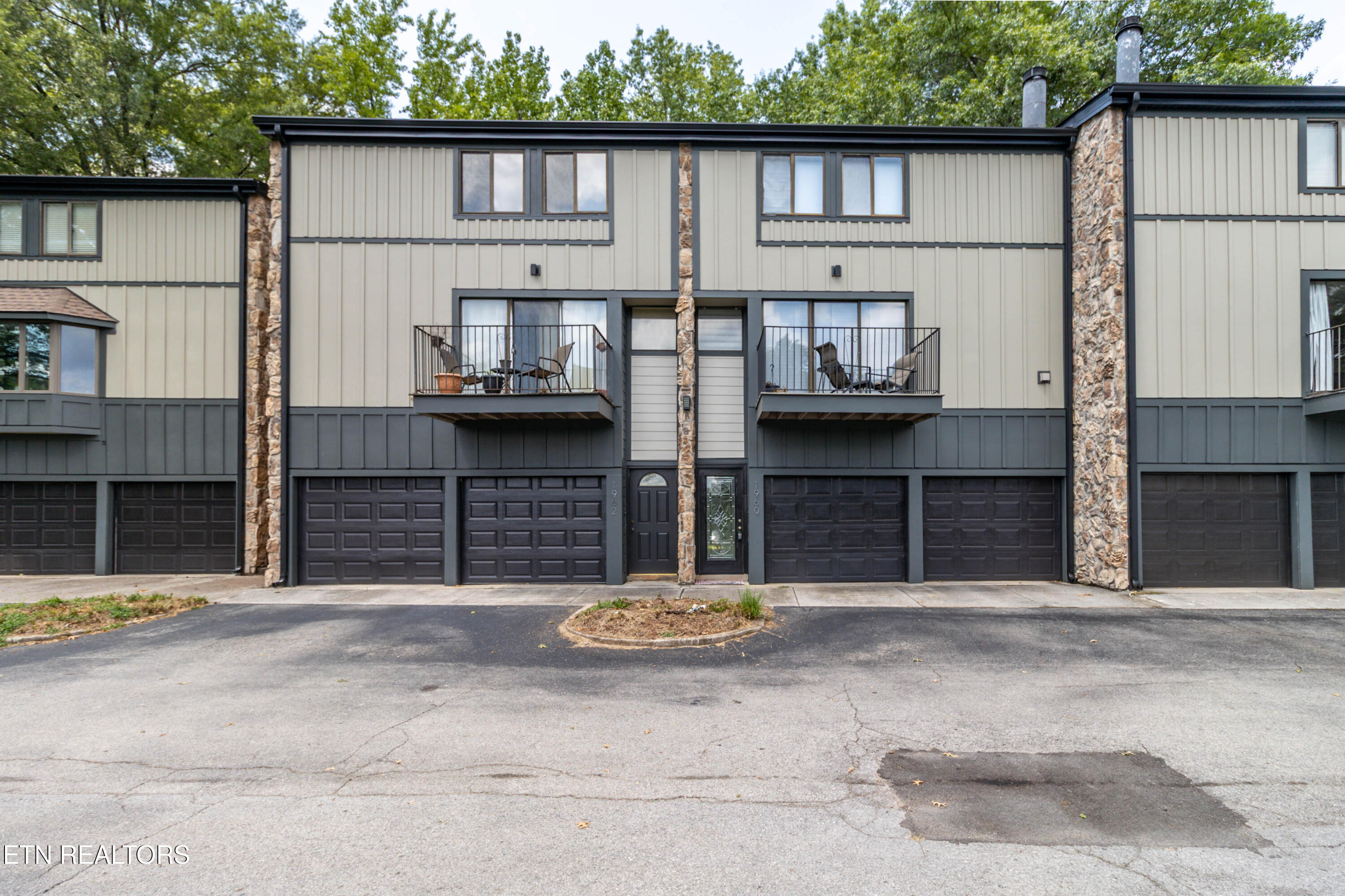 1960 Cherokee Bluff Drive Knoxville TN 37920