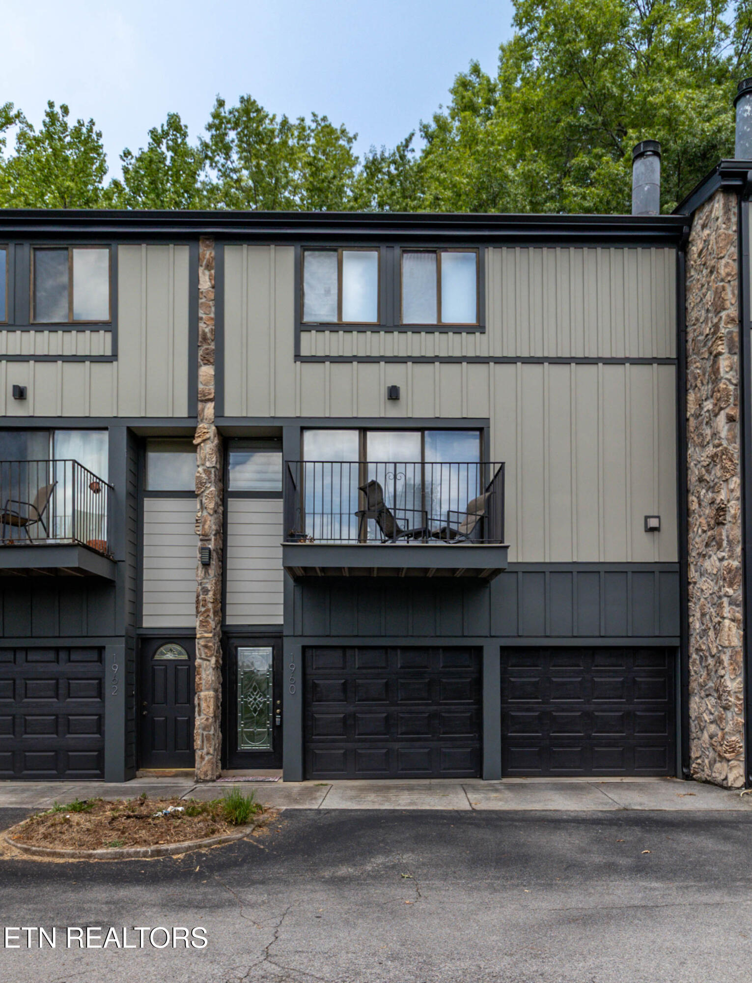1960 Cherokee Bluff Drive Knoxville TN 37920