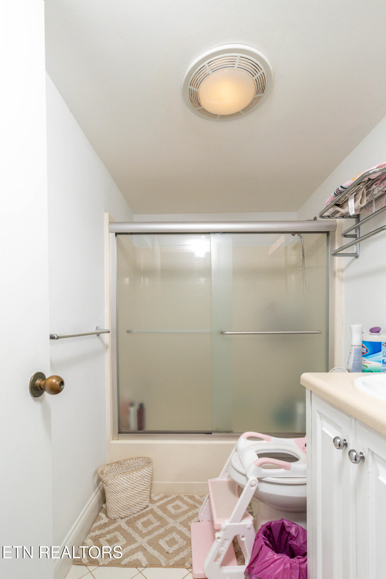 1960 Cherokee Bluff Drive Knoxville TN 37920