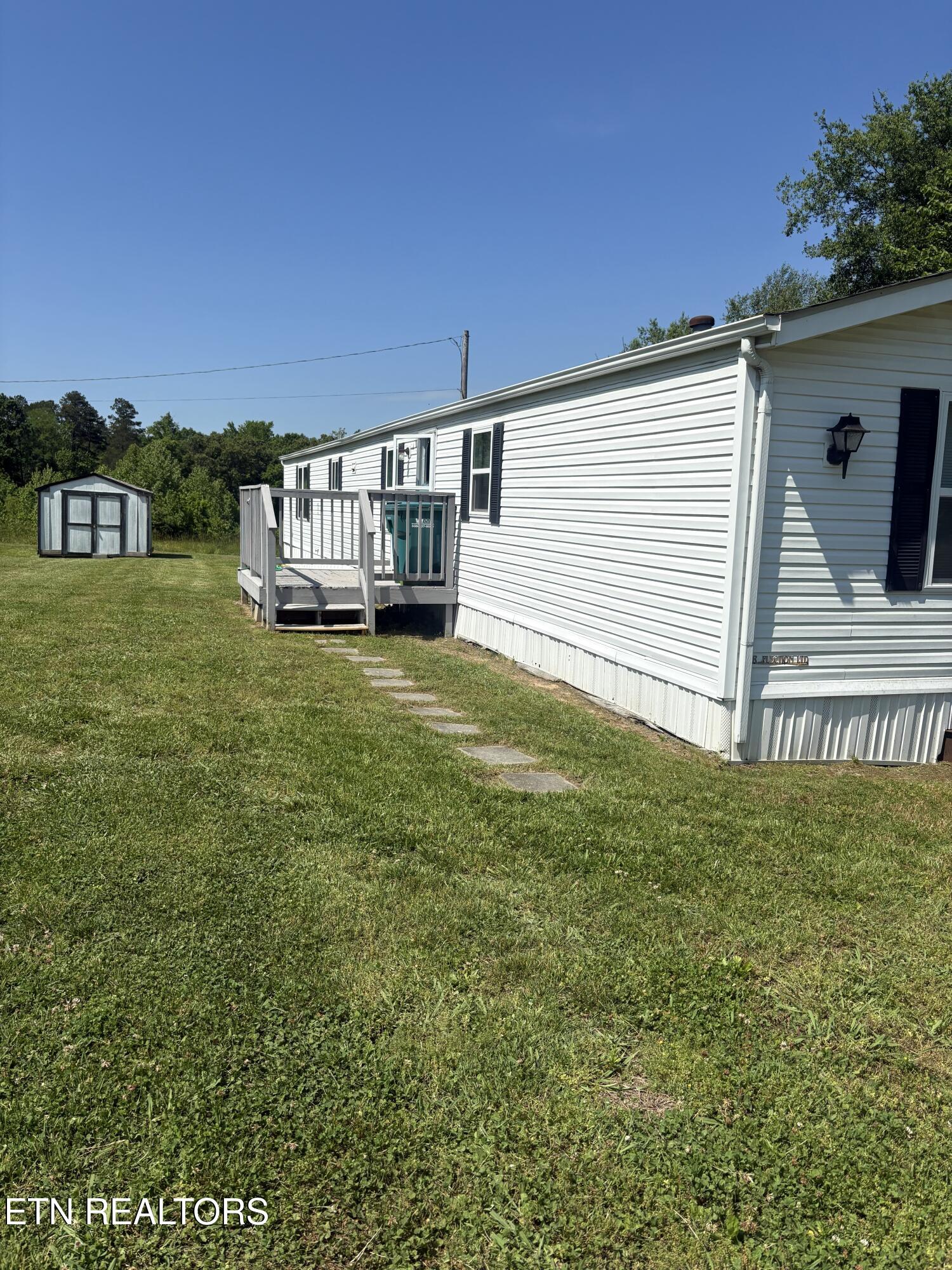 2858 W Buttermilk Road Lenoir City TN 37771