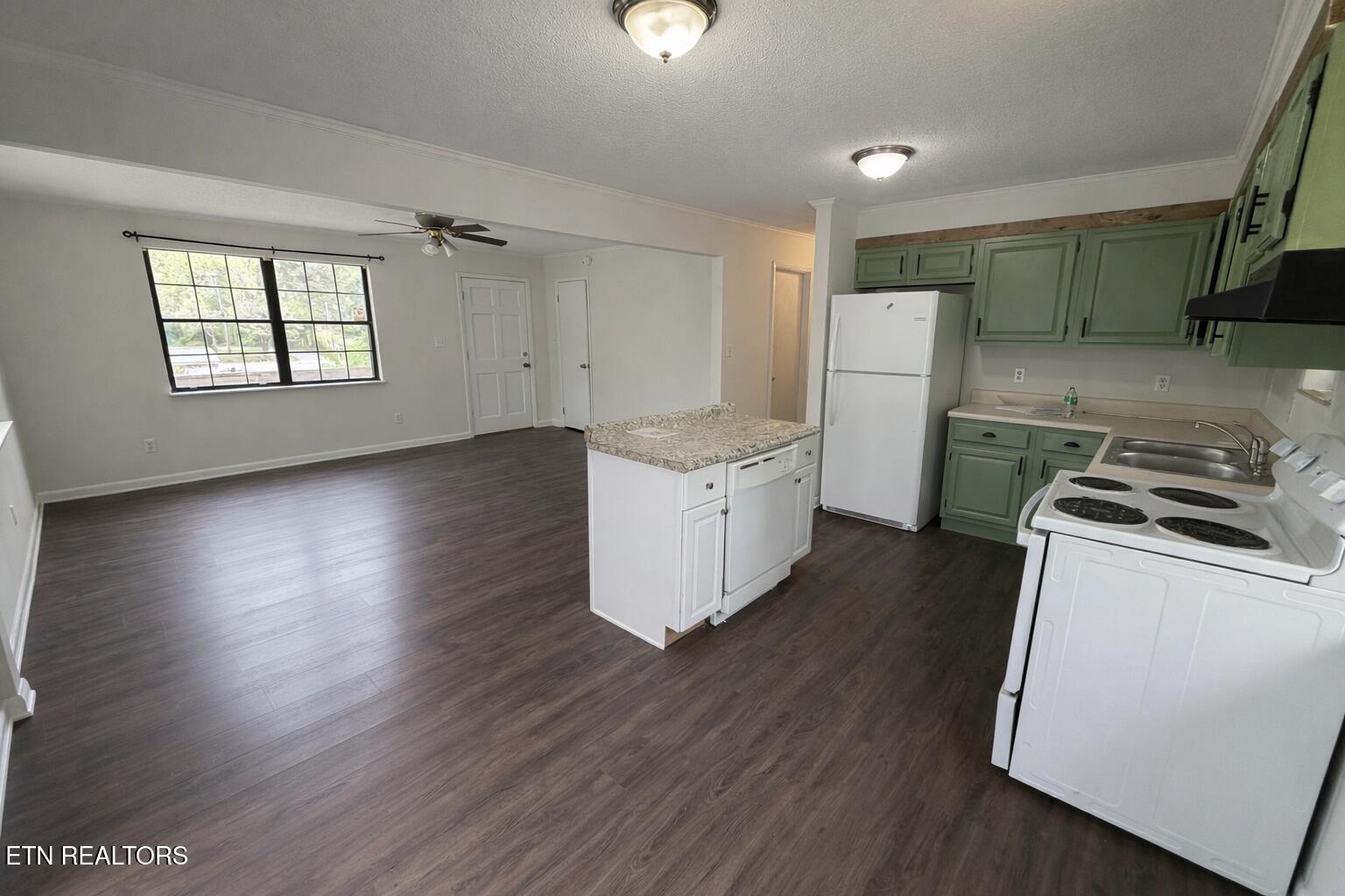 2340 Hines Valley Road Lenoir City TN 37771