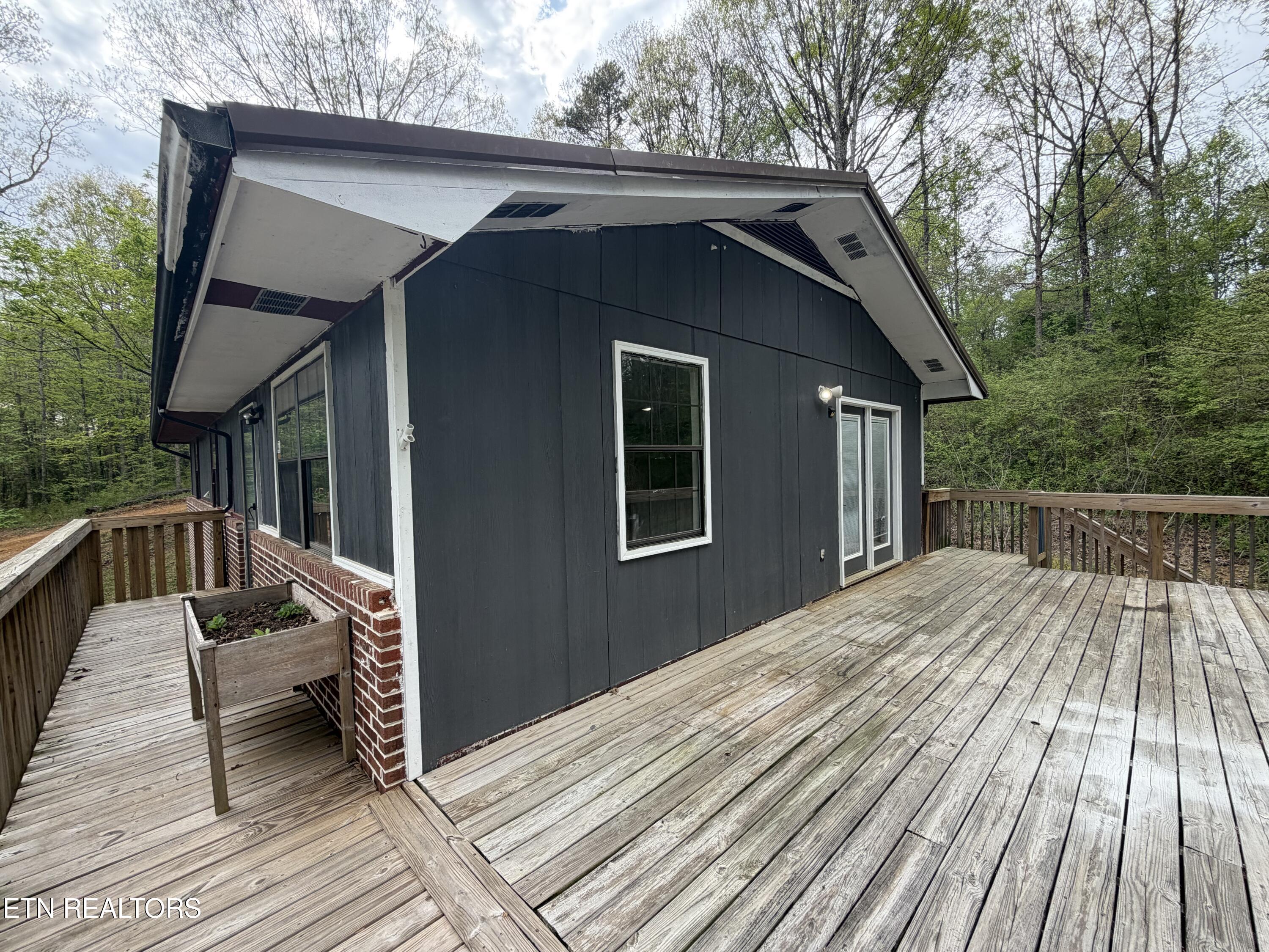 2340 Hines Valley Road Lenoir City TN 37771