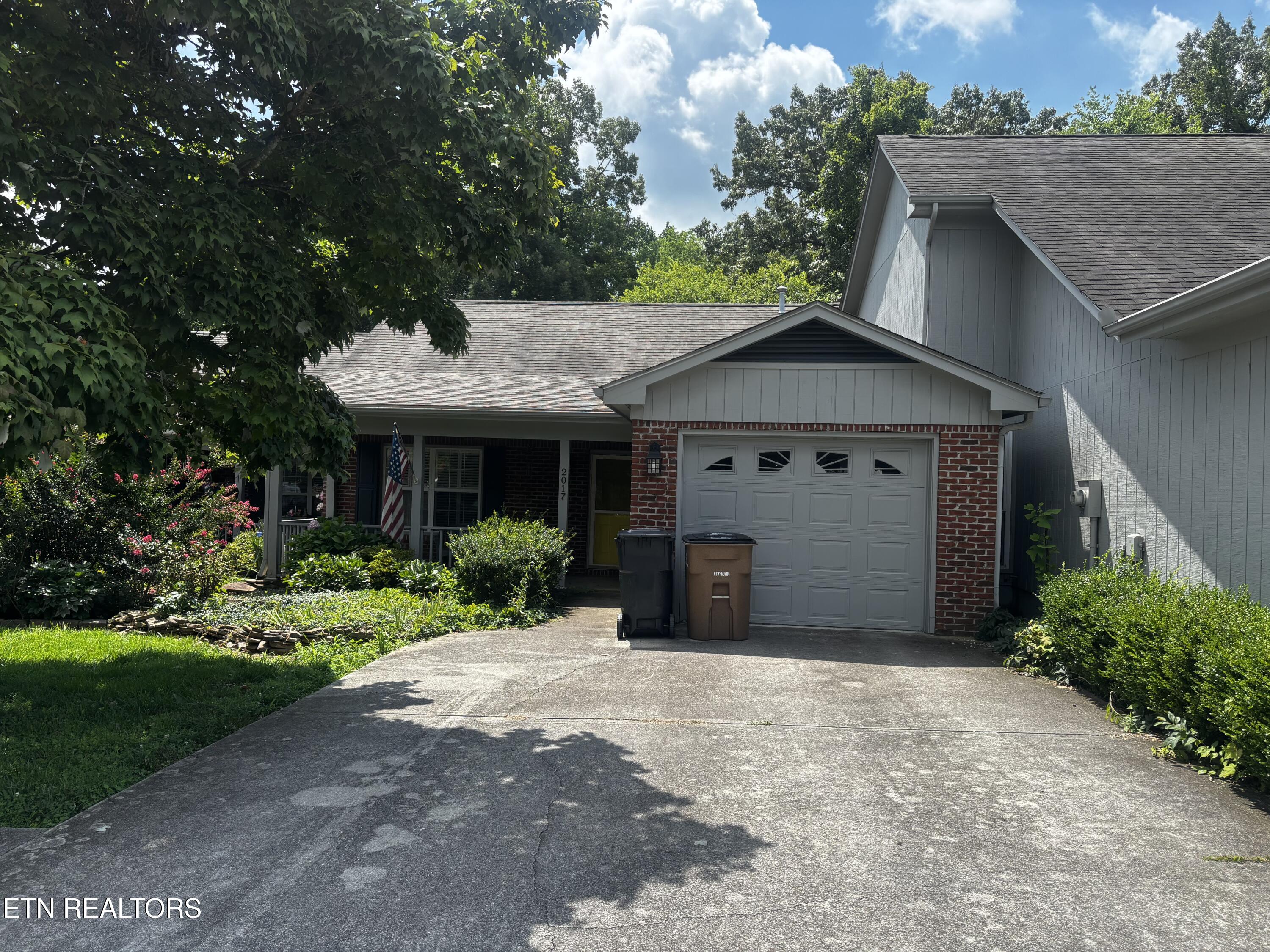 2017 Locarno Drive Knoxville TN 37914