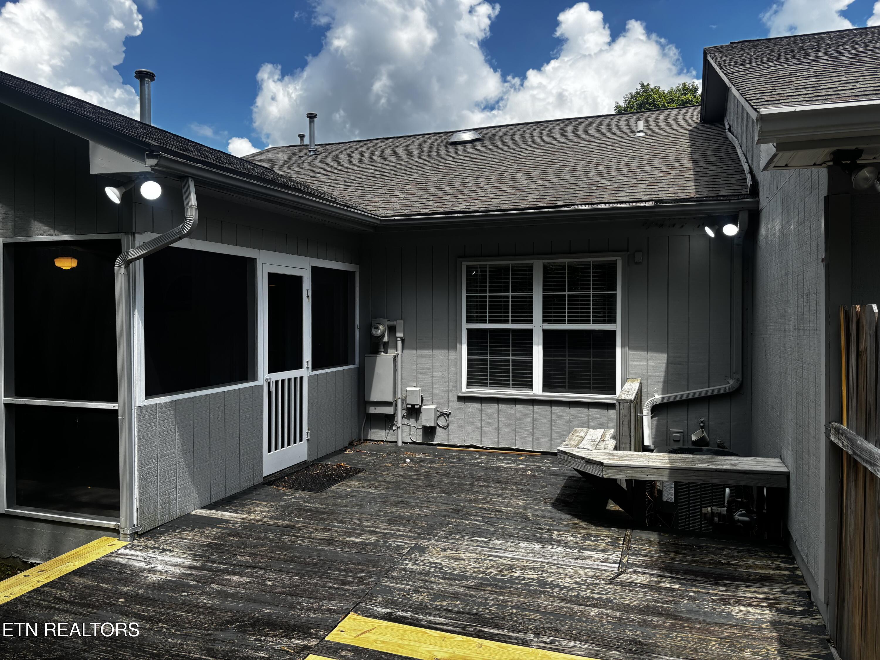 2017 Locarno Drive Knoxville TN 37914