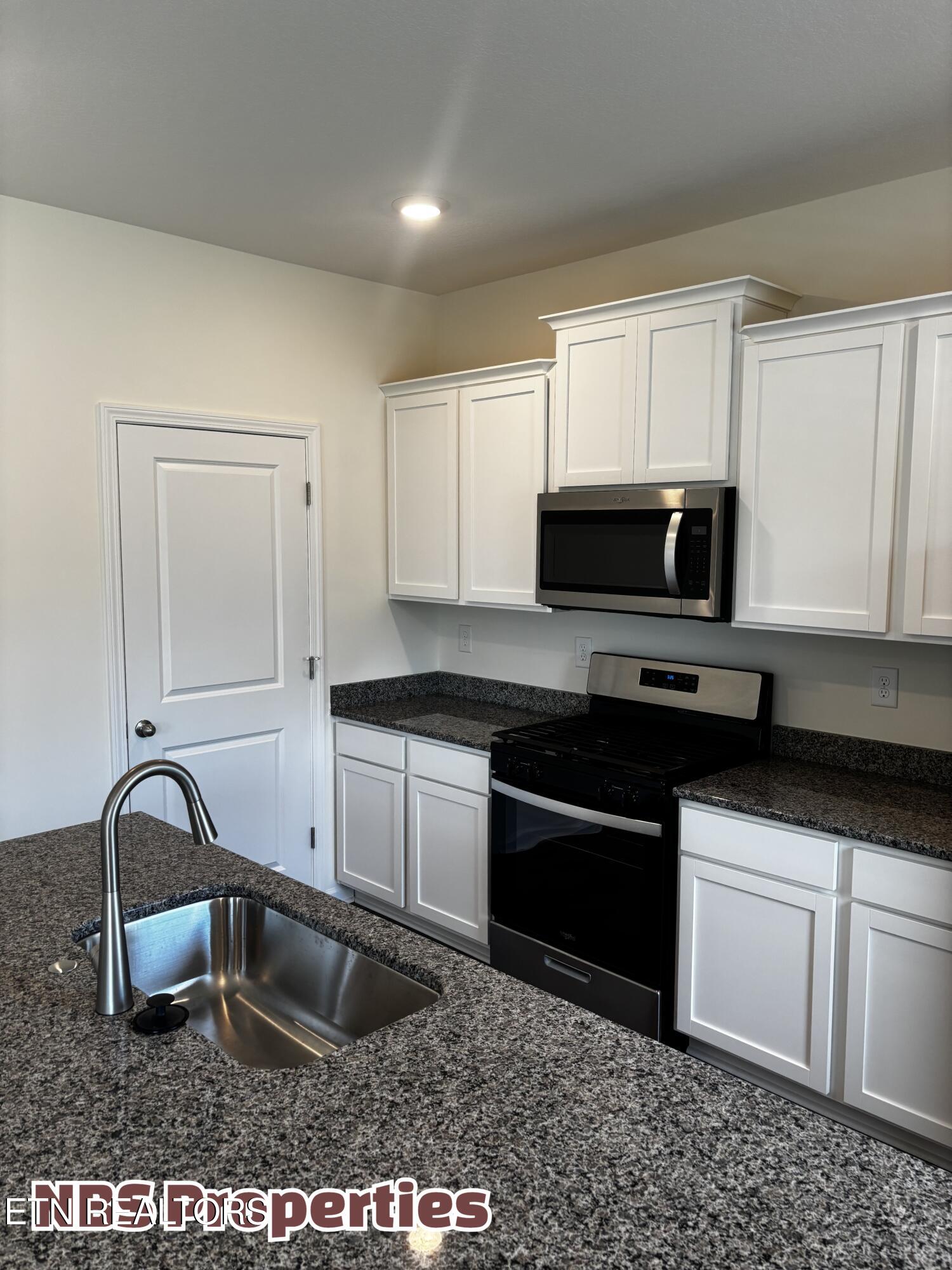 935 Utopia Lane Knoxville TN 37932
