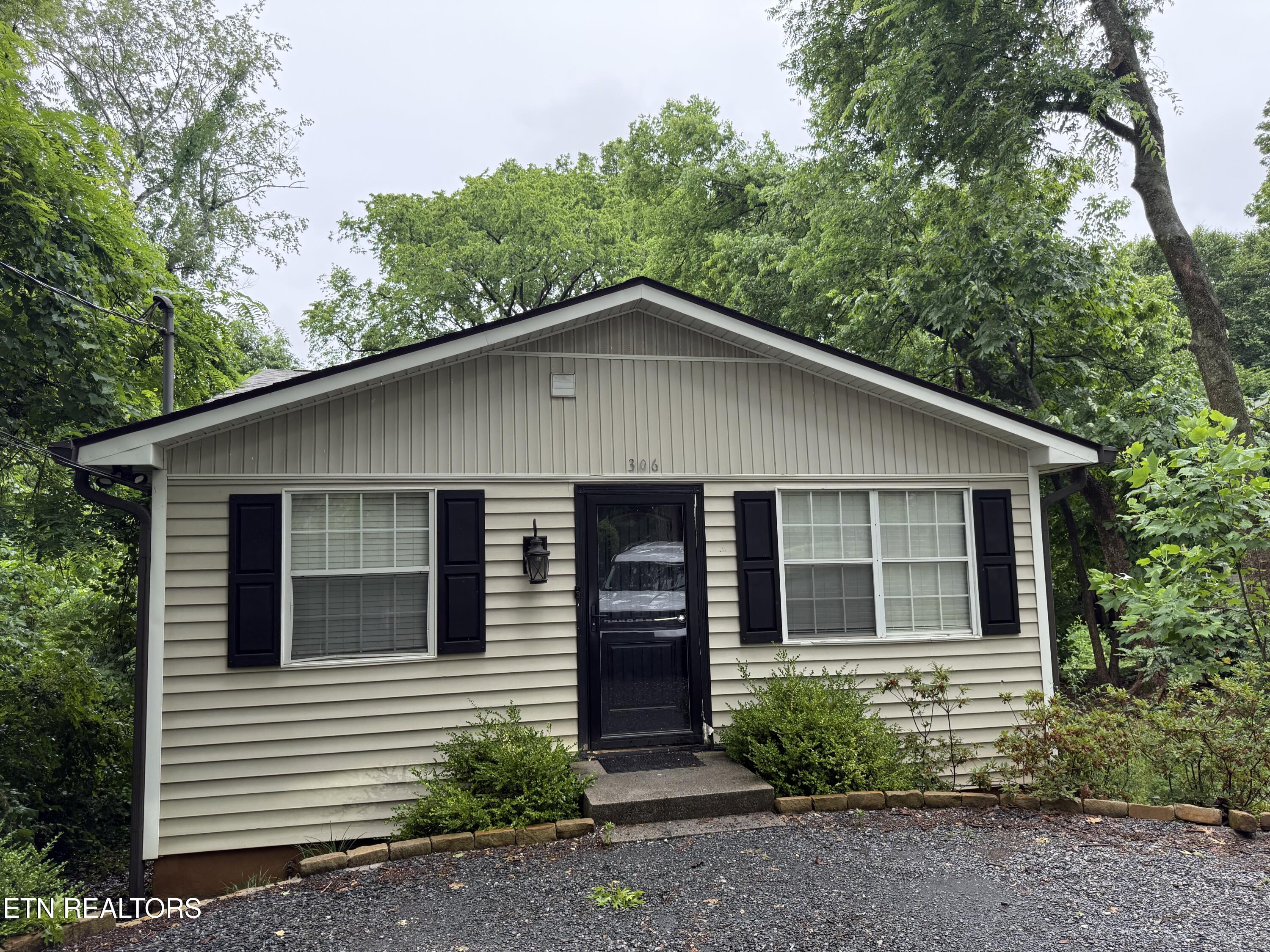 306 Kingston Court Knoxville TN 37919
