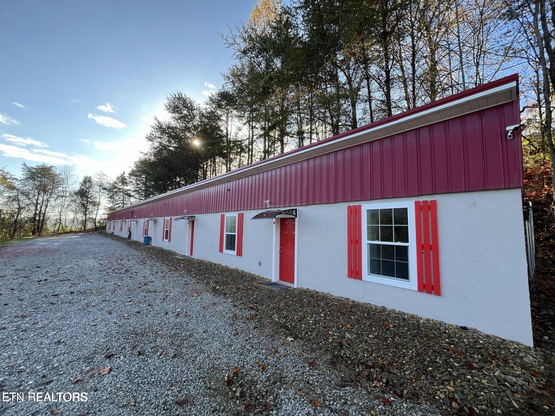 150 Wolf Creek Road Jacksboro TN 37757