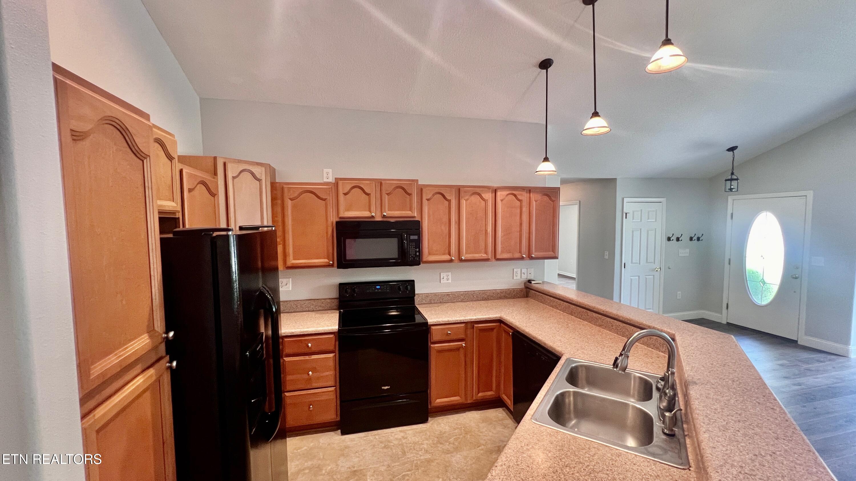 39 Leaf Circle Crossville TN 38558