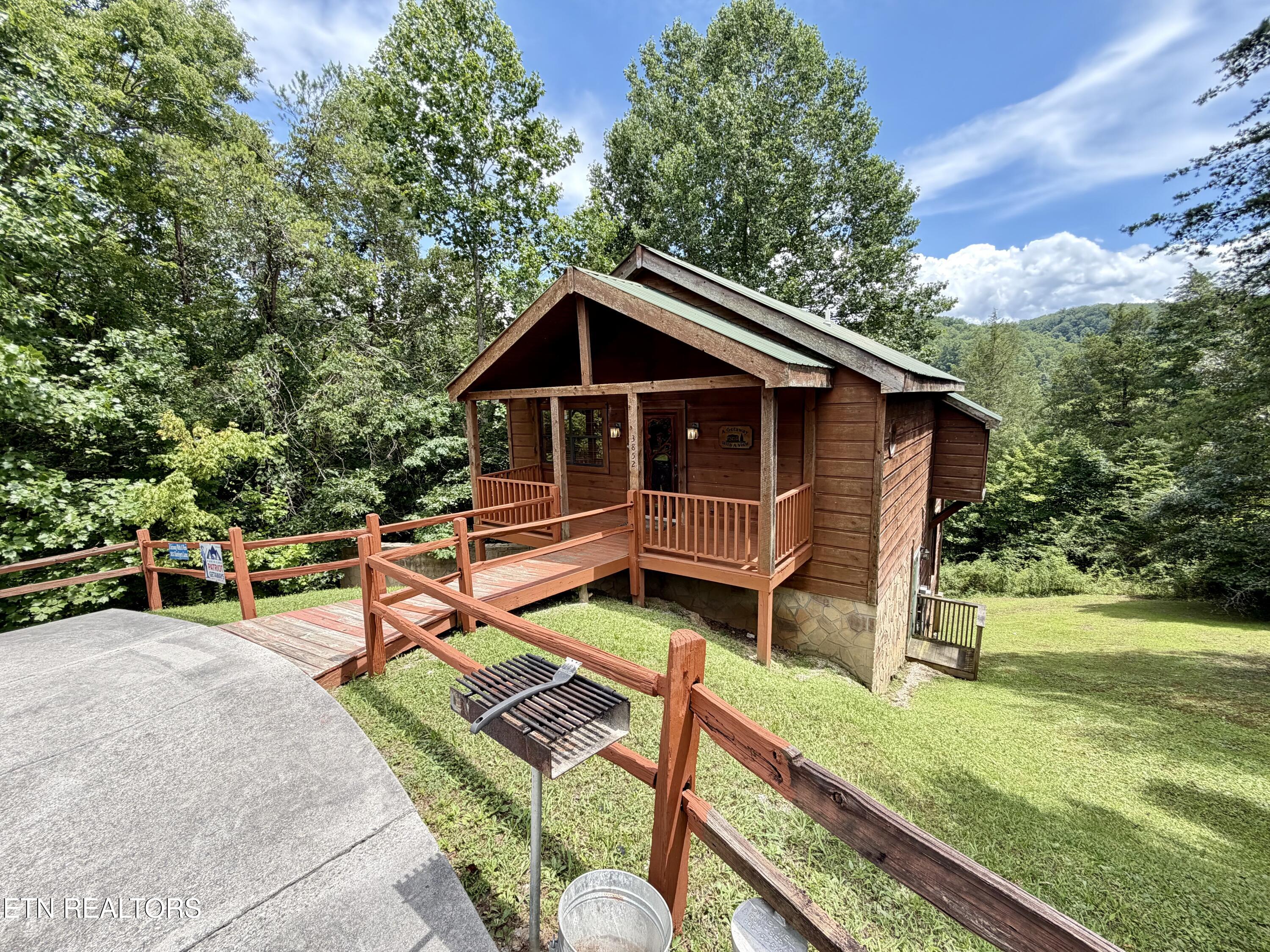 3852 Katelyns Lane Pigeon Forge TN 37876