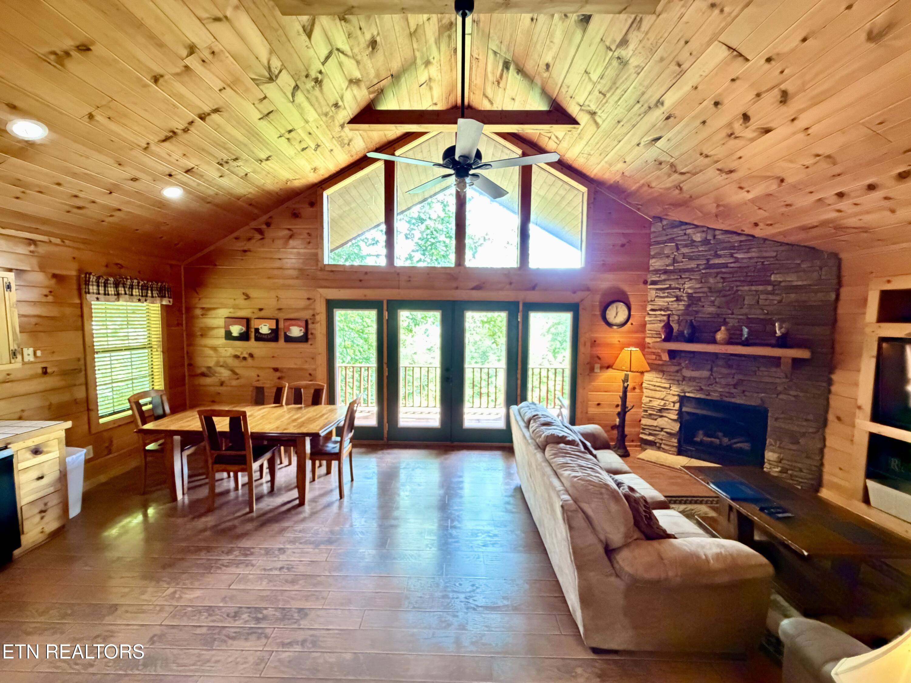 3852 Katelyns Lane Pigeon Forge TN 37876