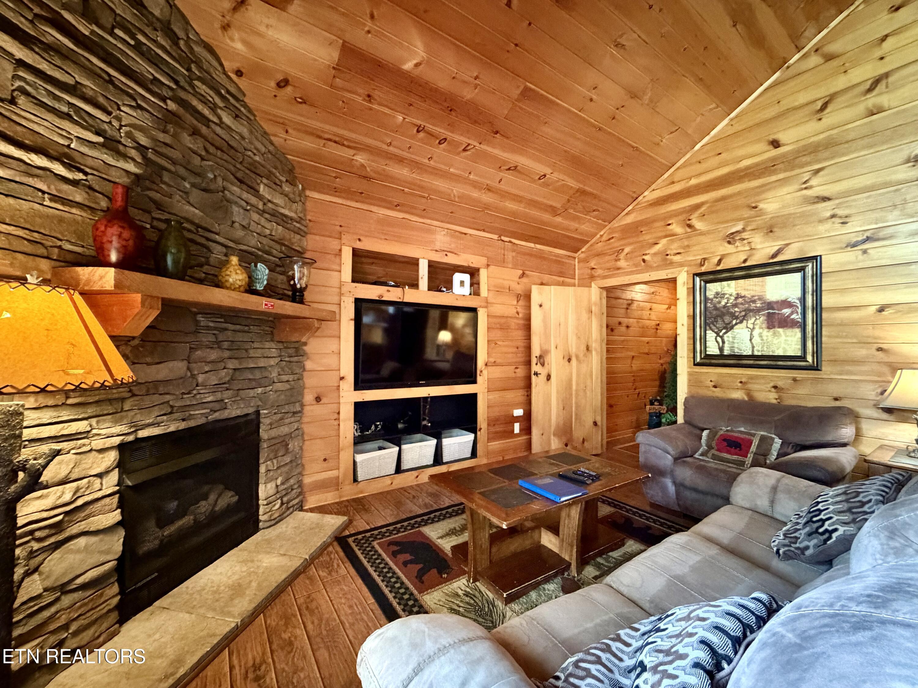 3852 Katelyns Lane Pigeon Forge TN 37876