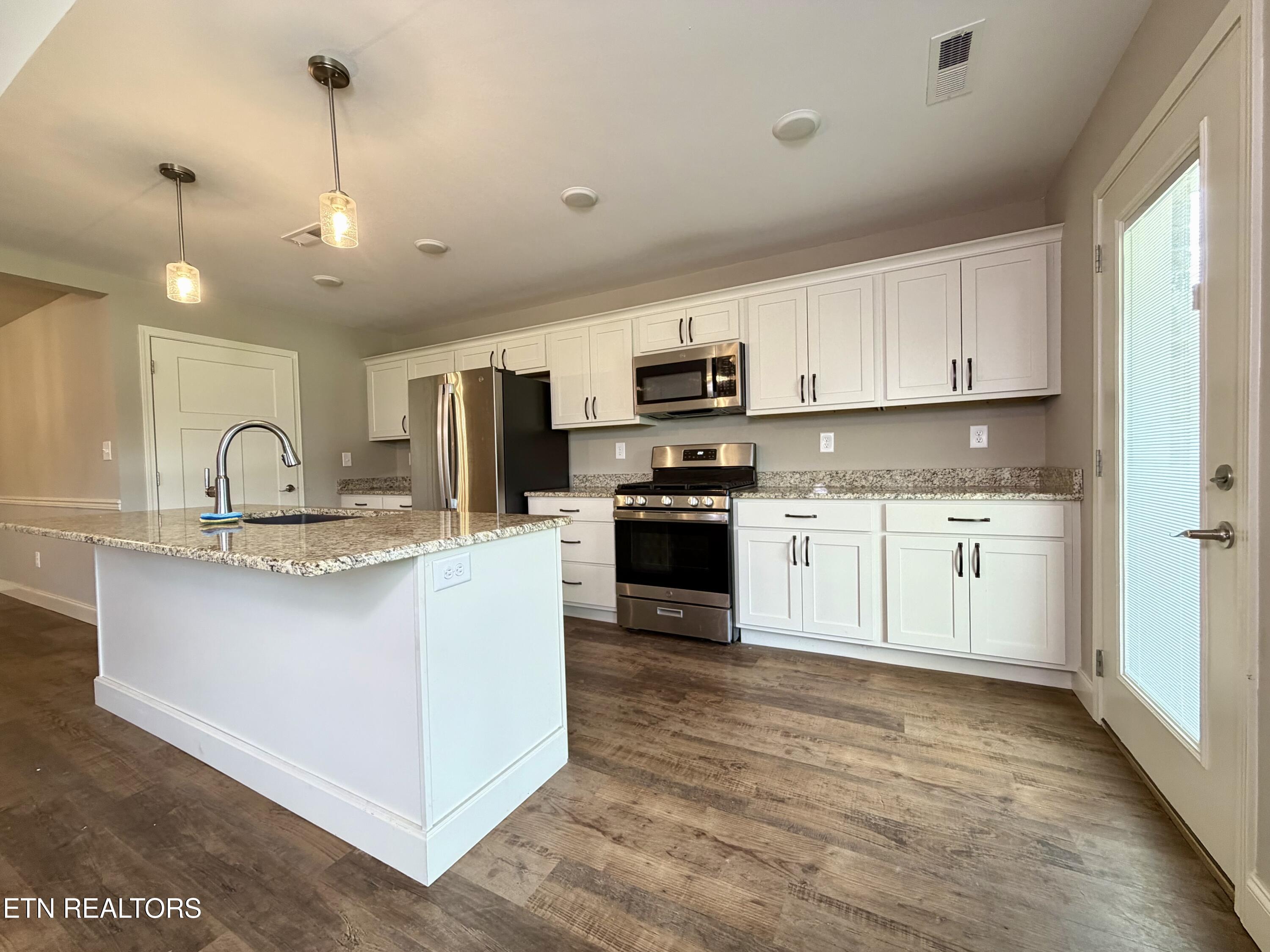 728 Snowflower Circle Pigeon Forge TN 37863