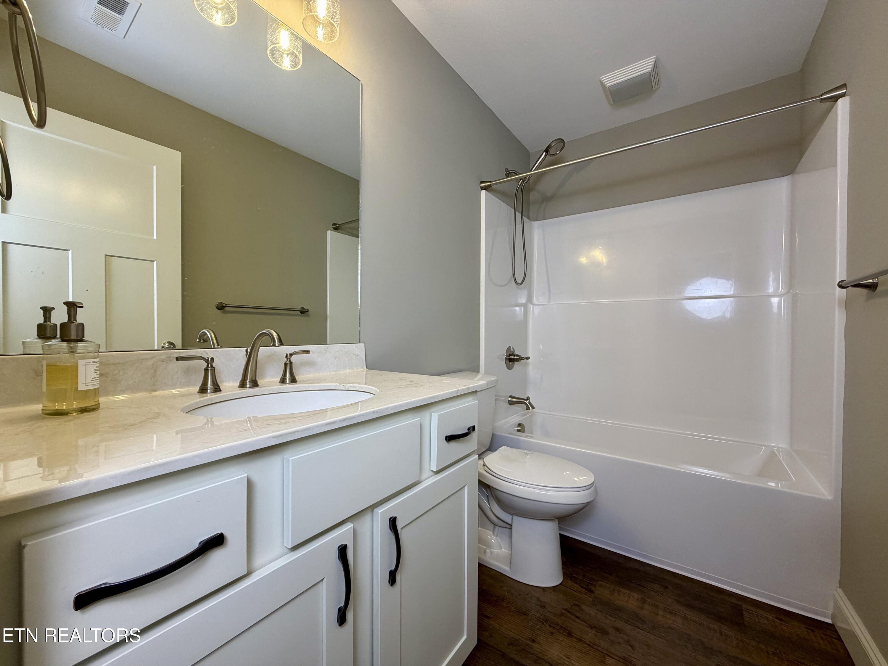 728 Snowflower Circle Pigeon Forge TN 37863