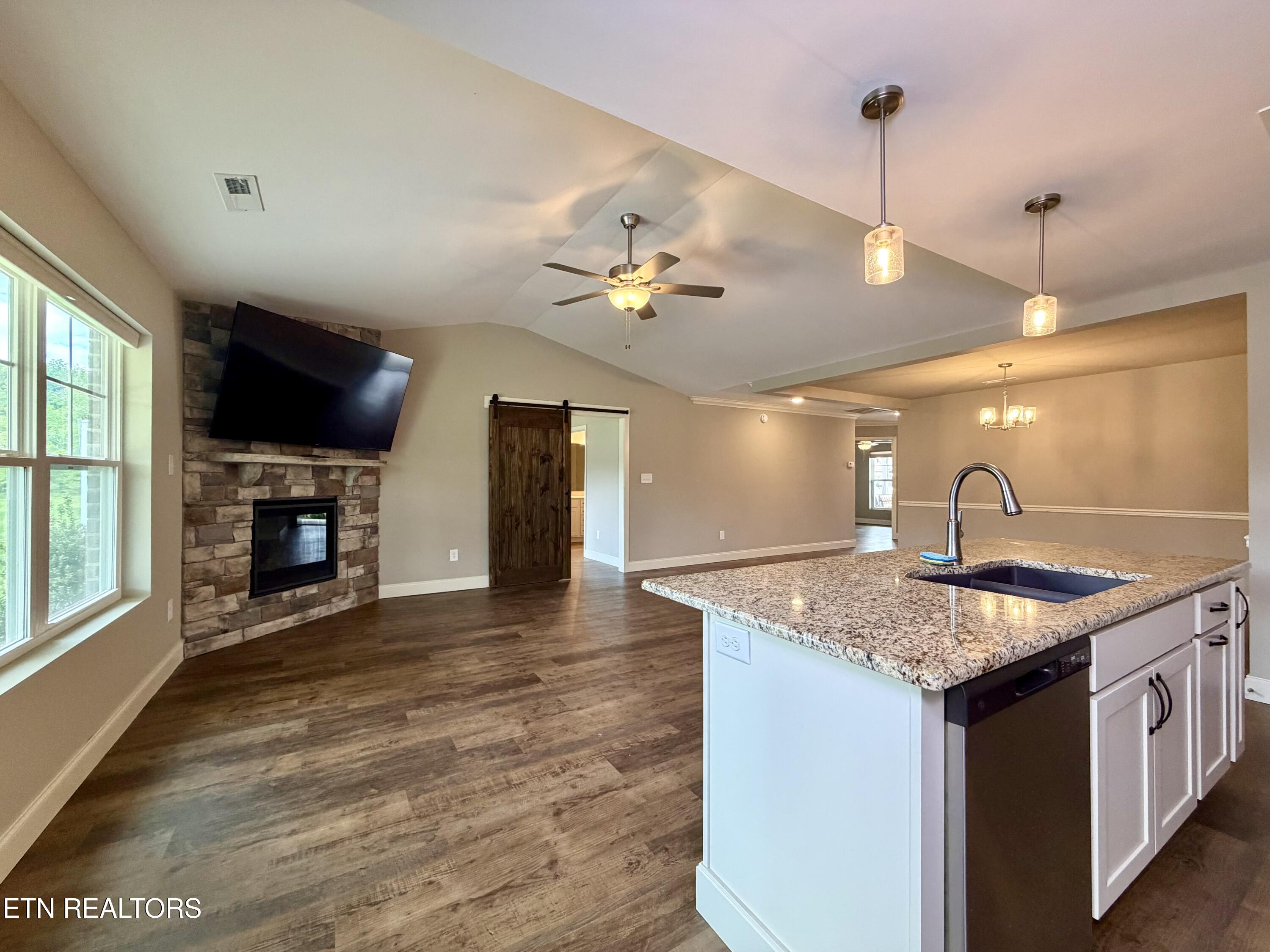 728 Snowflower Circle Pigeon Forge TN 37863