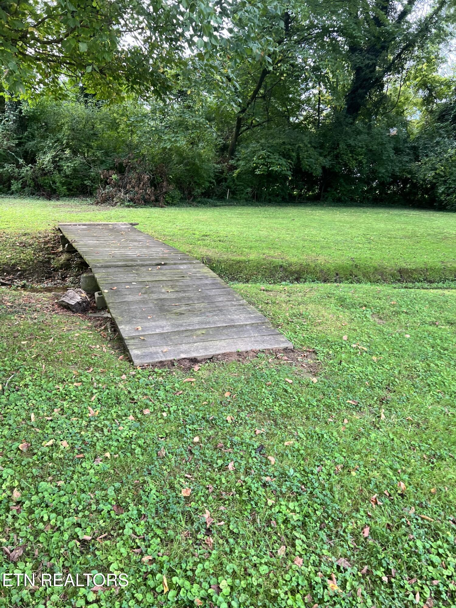 2404 Tecoma Drive Knoxville TN 37917