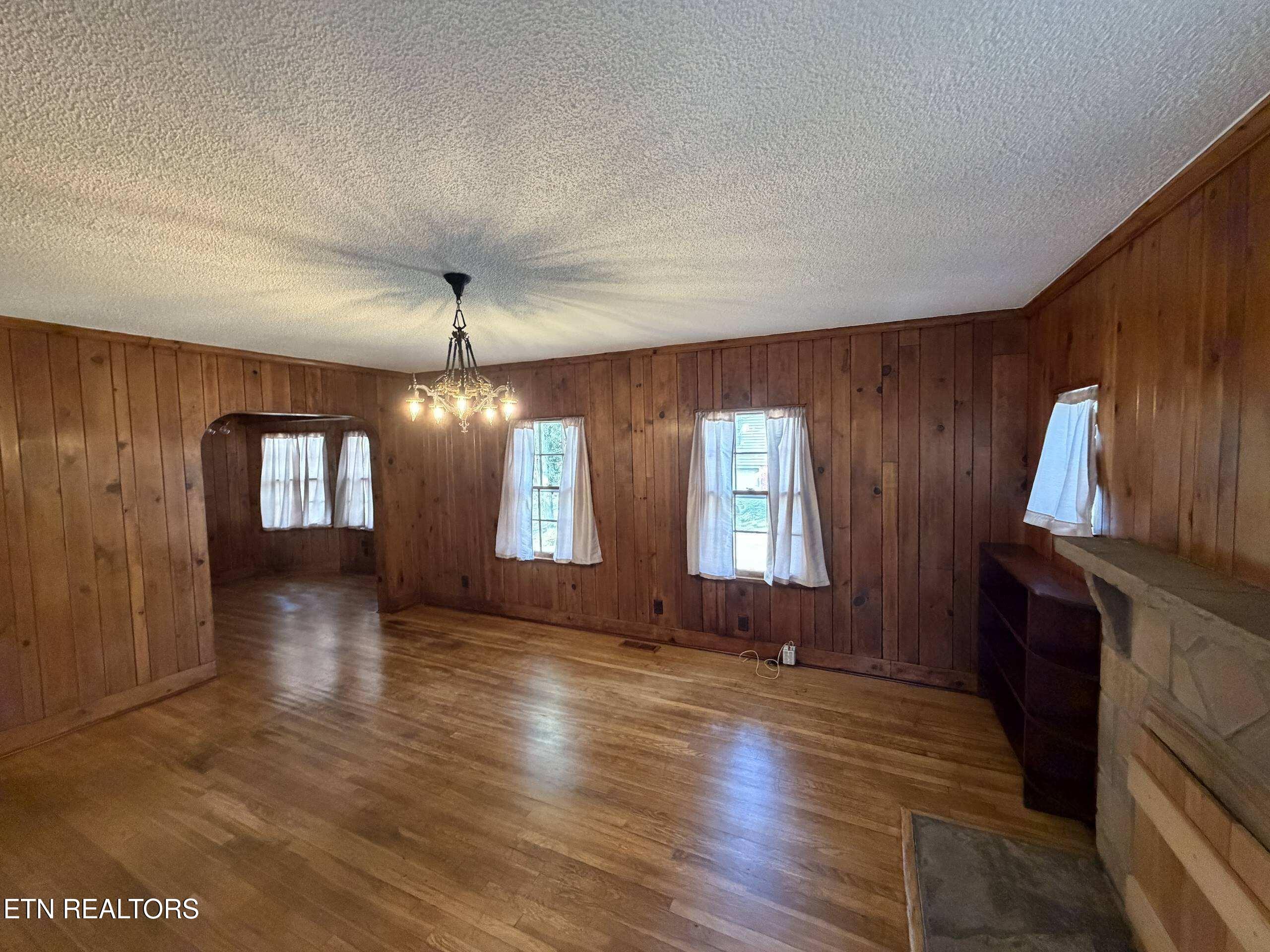 611 Phillips Avenue Knoxville TN 37920