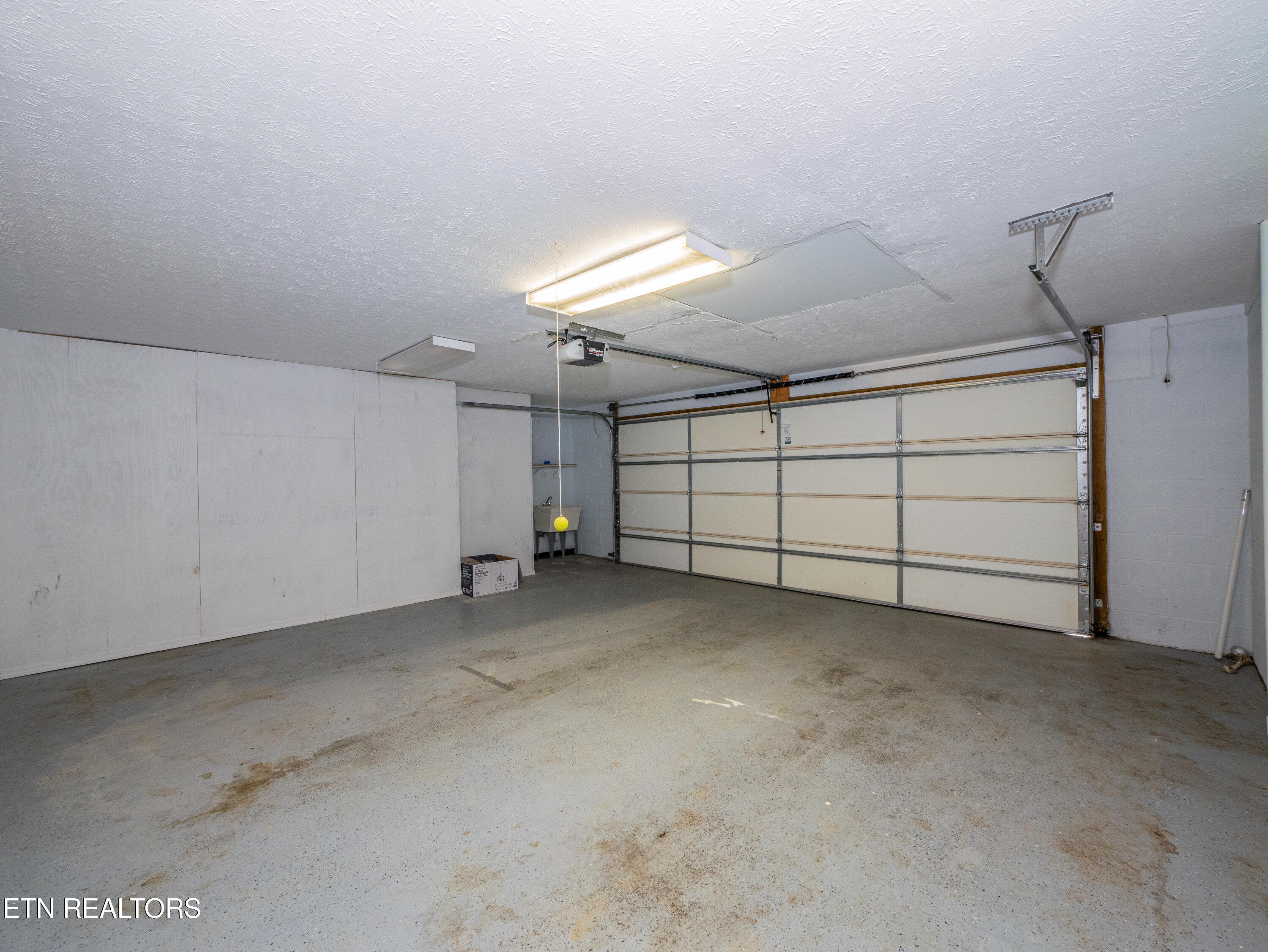 215 Tahlequah Drive Loudon TN 37774