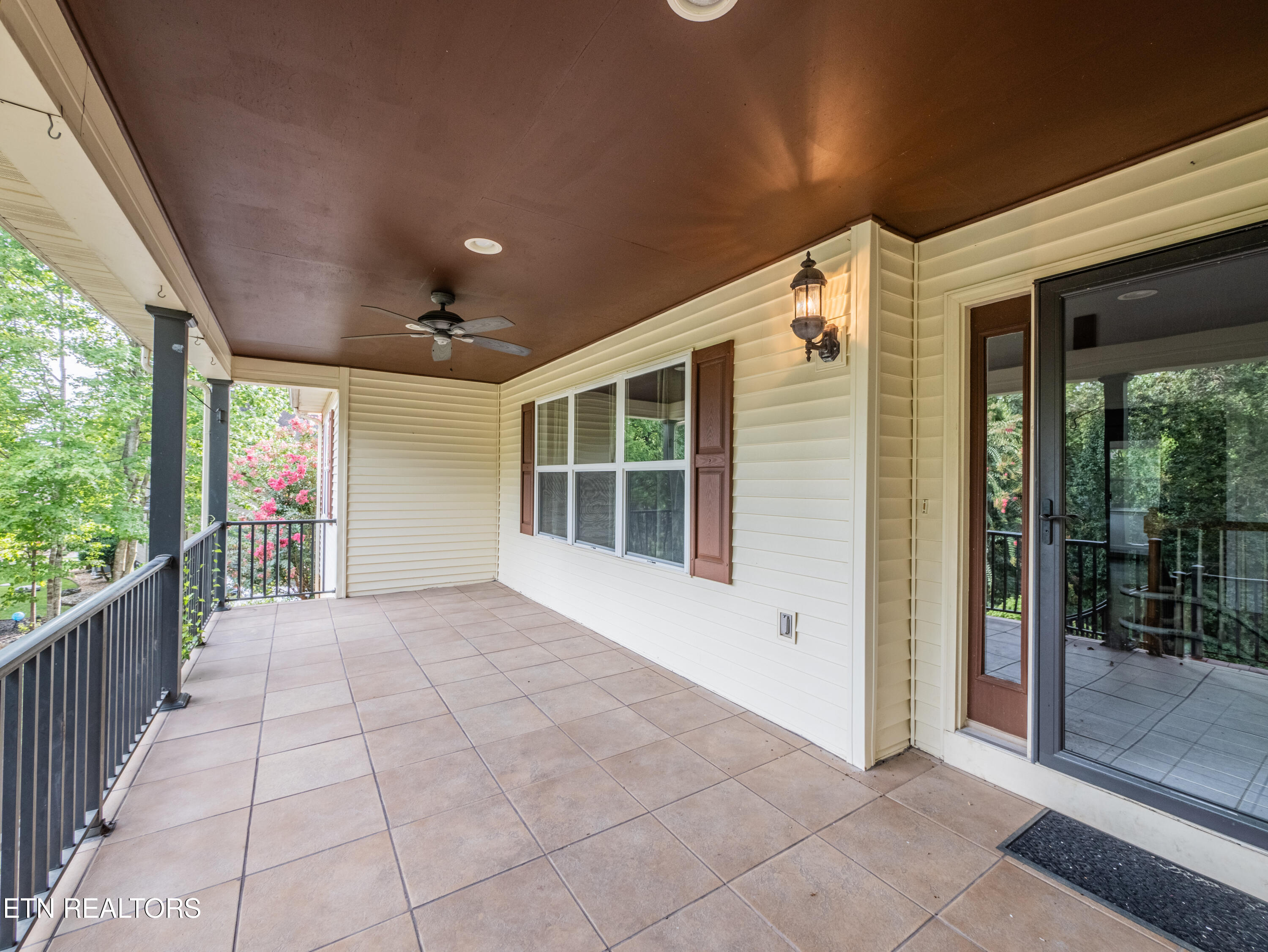 215 Tahlequah Drive Loudon TN 37774