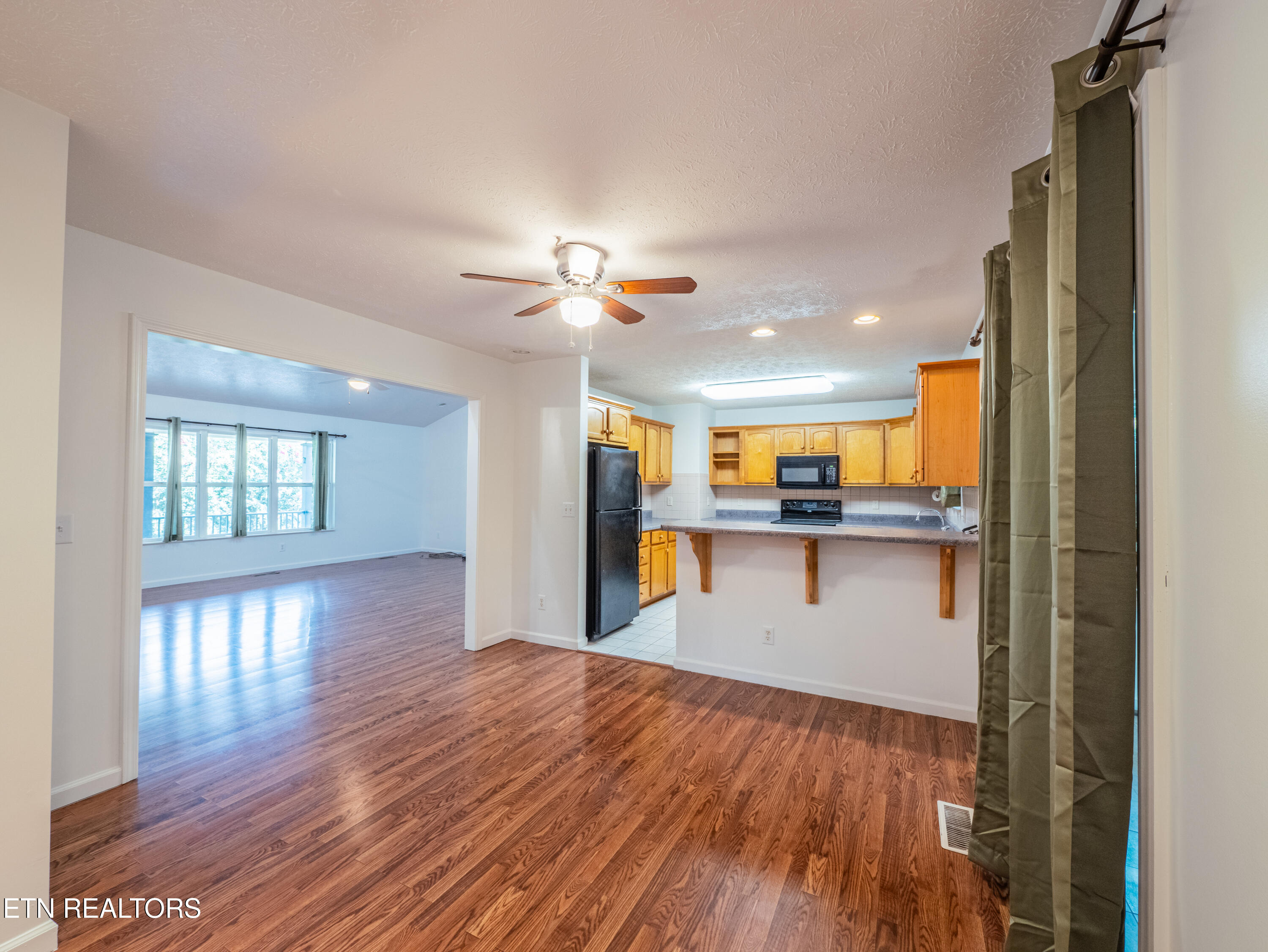 215 Tahlequah Drive Loudon TN 37774