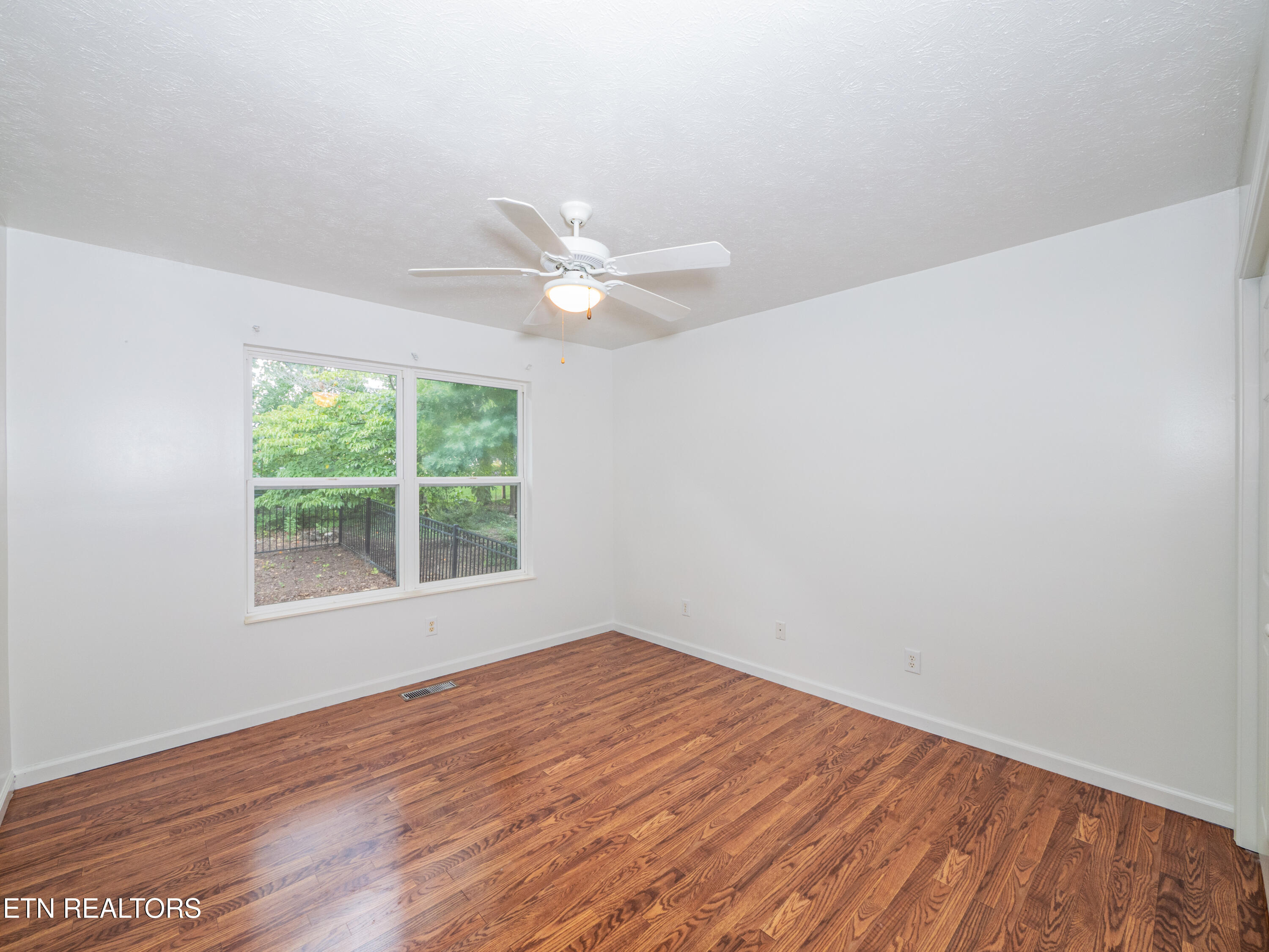 215 Tahlequah Drive Loudon TN 37774