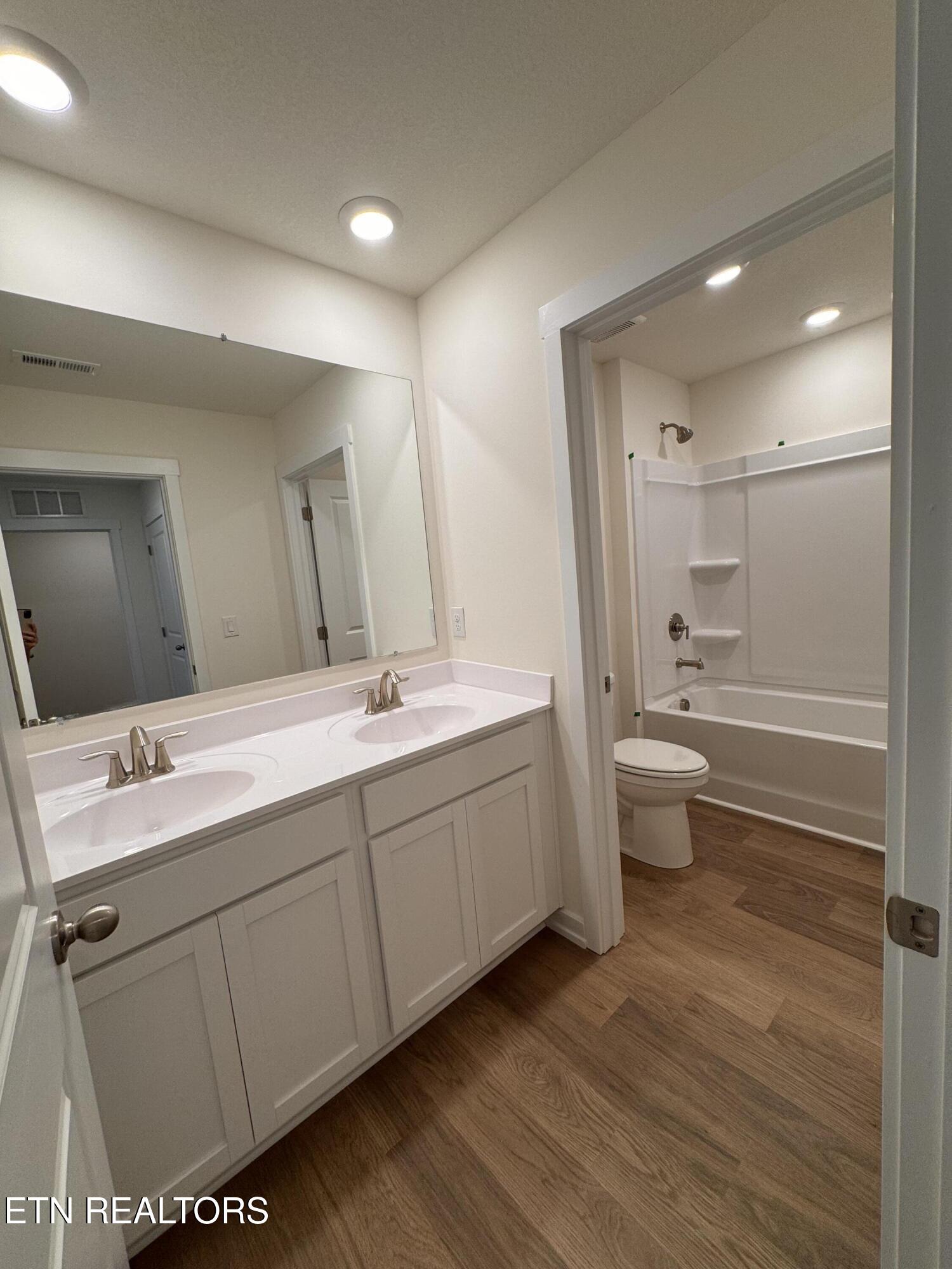 574 White Oak Lane Vonore TN 37885