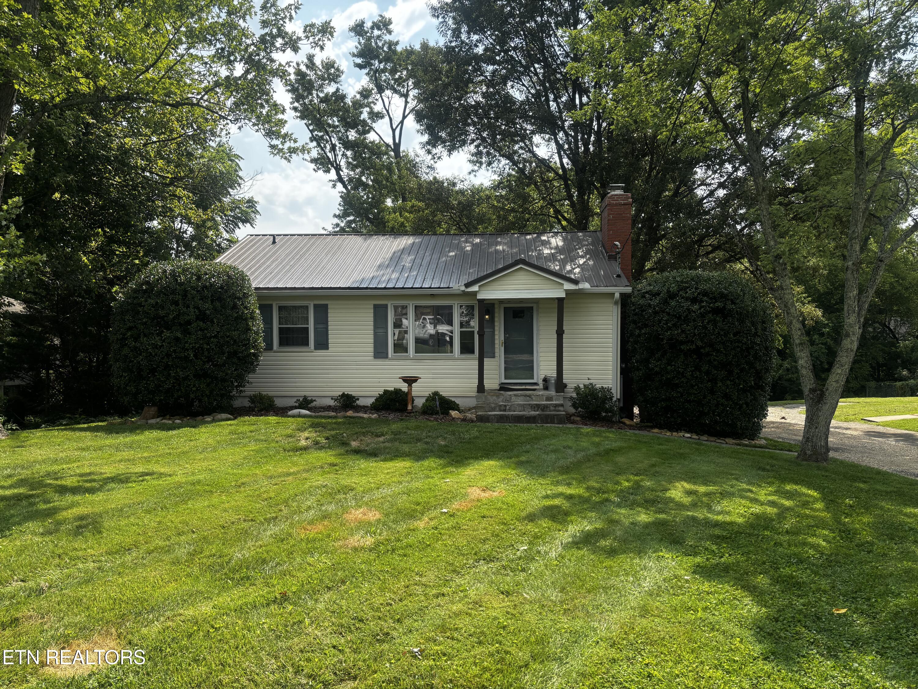 4106 Woodlawn Pike Knoxville TN 37920