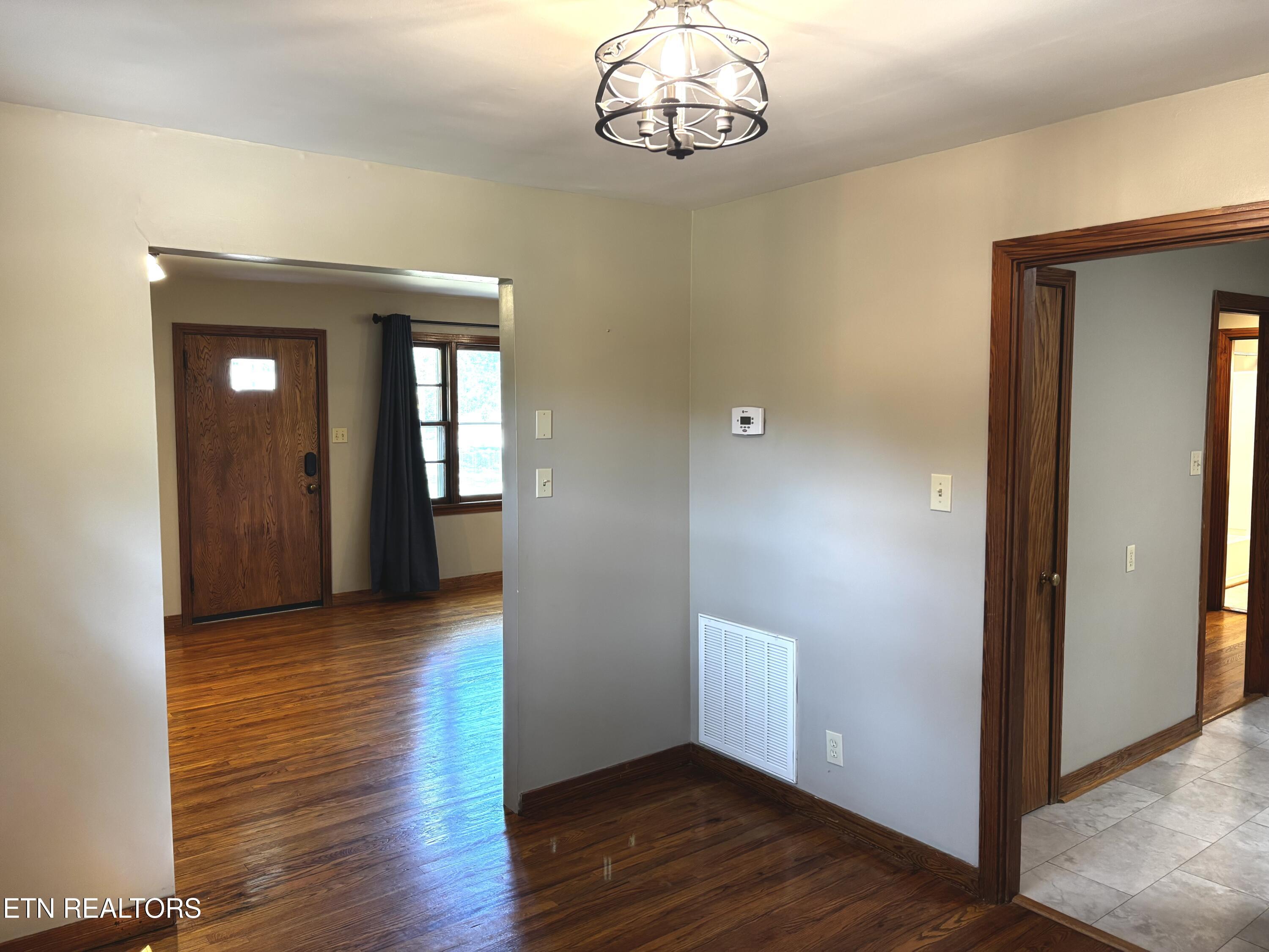 4106 Woodlawn Pike Knoxville TN 37920