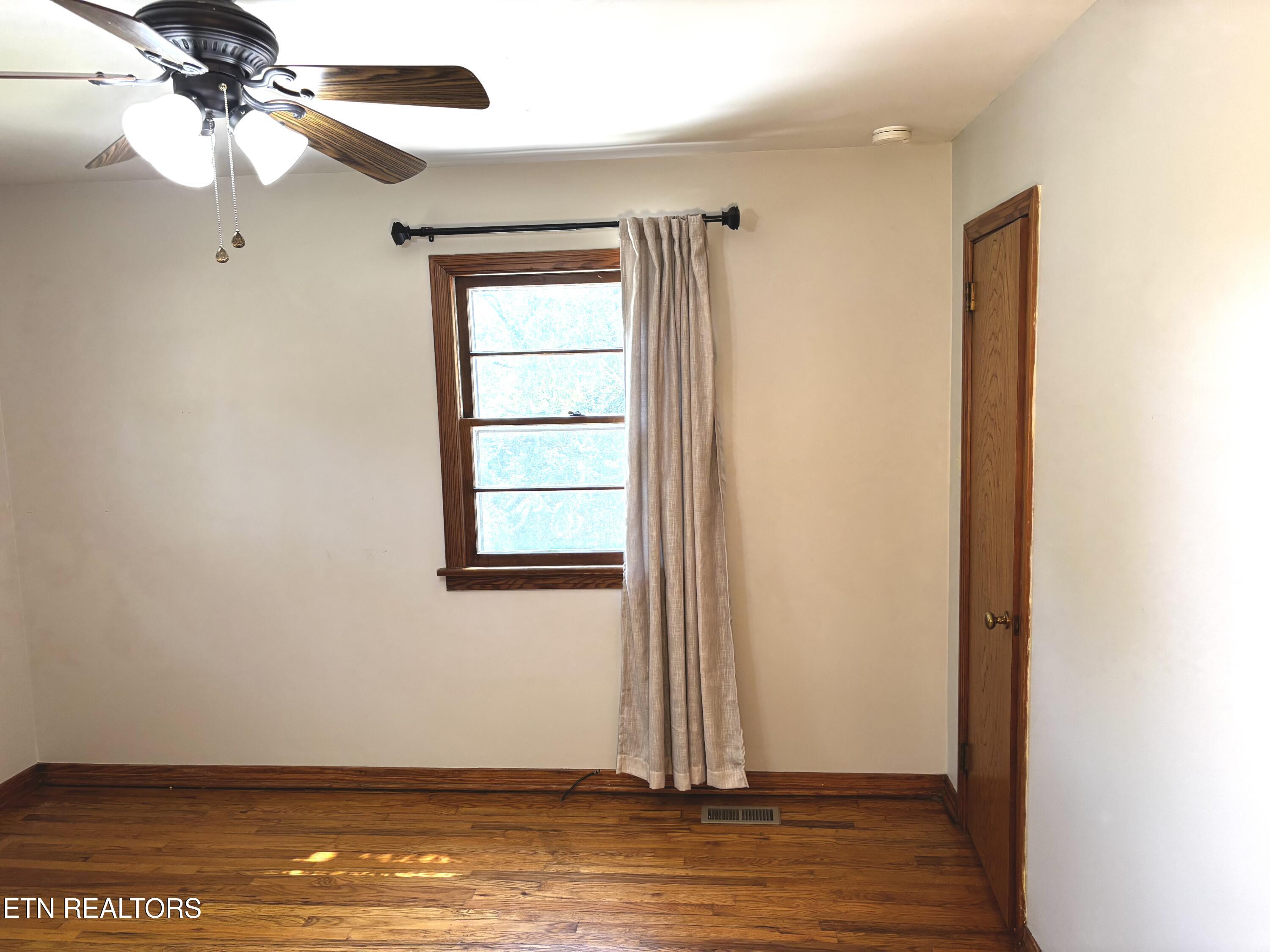 4106 Woodlawn Pike Knoxville TN 37920