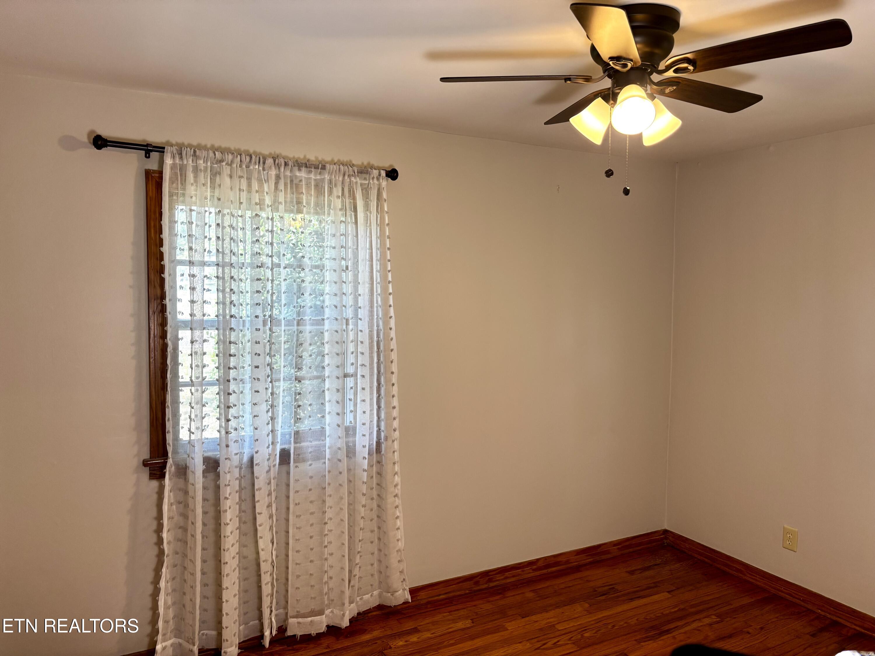 4106 Woodlawn Pike Knoxville TN 37920