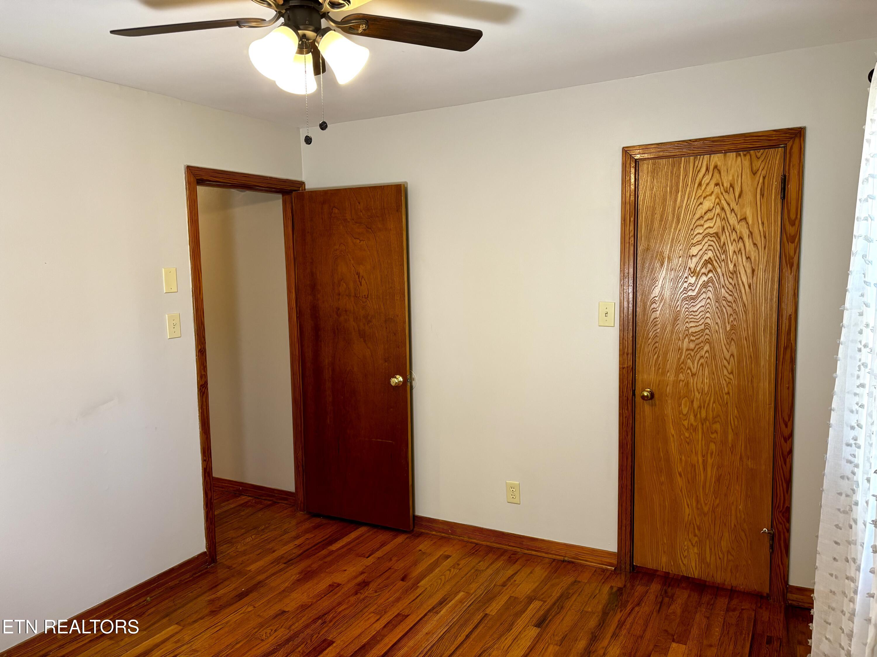4106 Woodlawn Pike Knoxville TN 37920