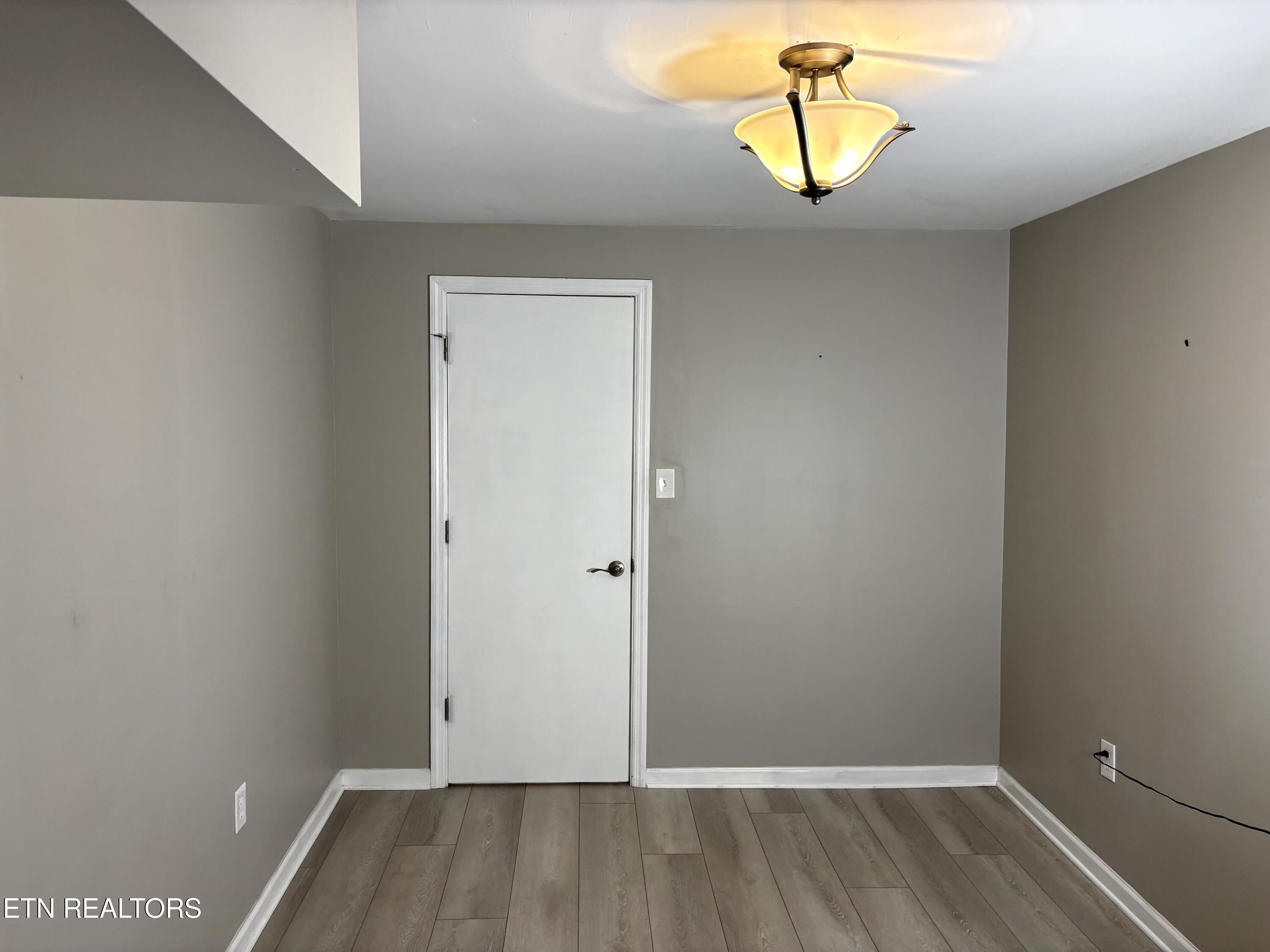 4106 Woodlawn Pike Knoxville TN 37920