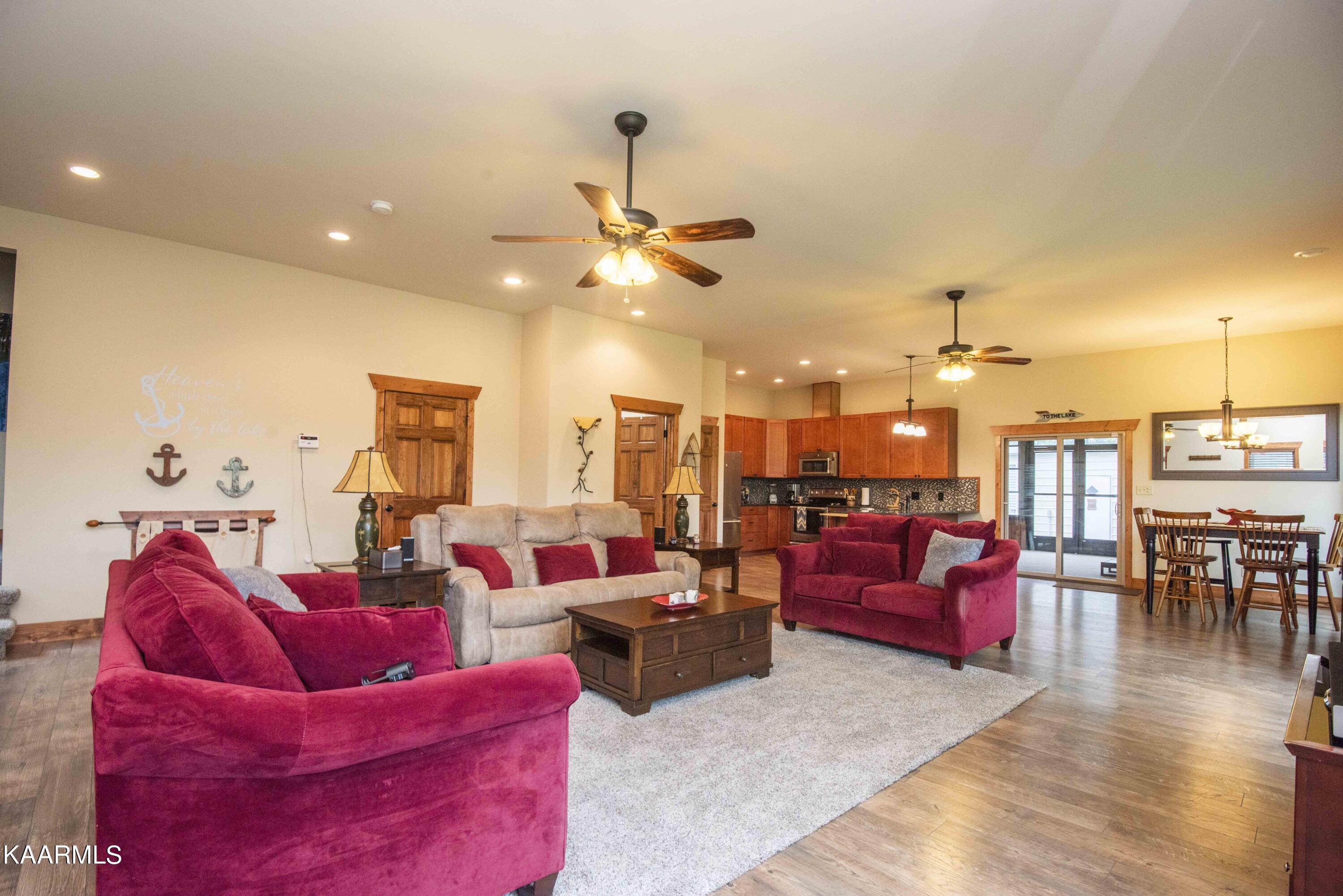 2499 Jim Henry Road Dandridge TN 37725