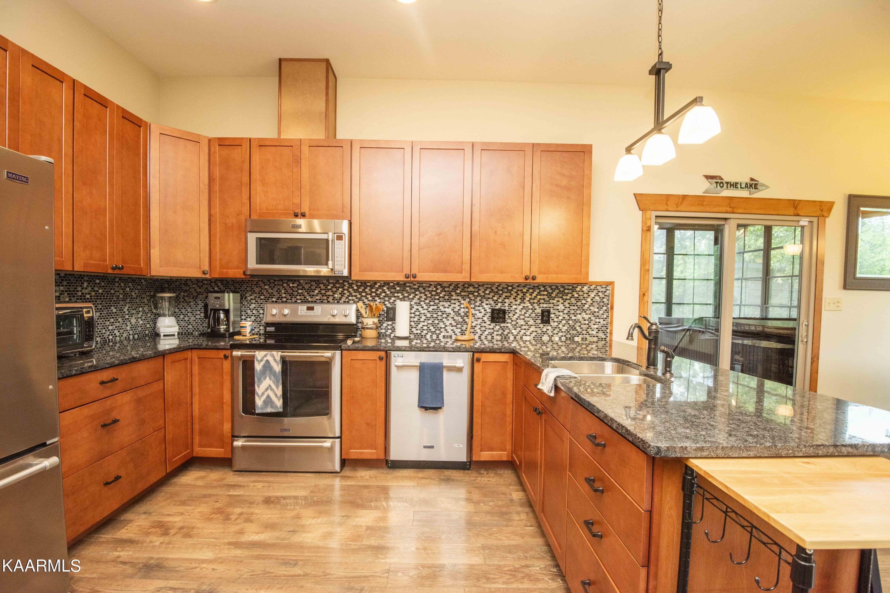 2499 Jim Henry Road Dandridge TN 37725