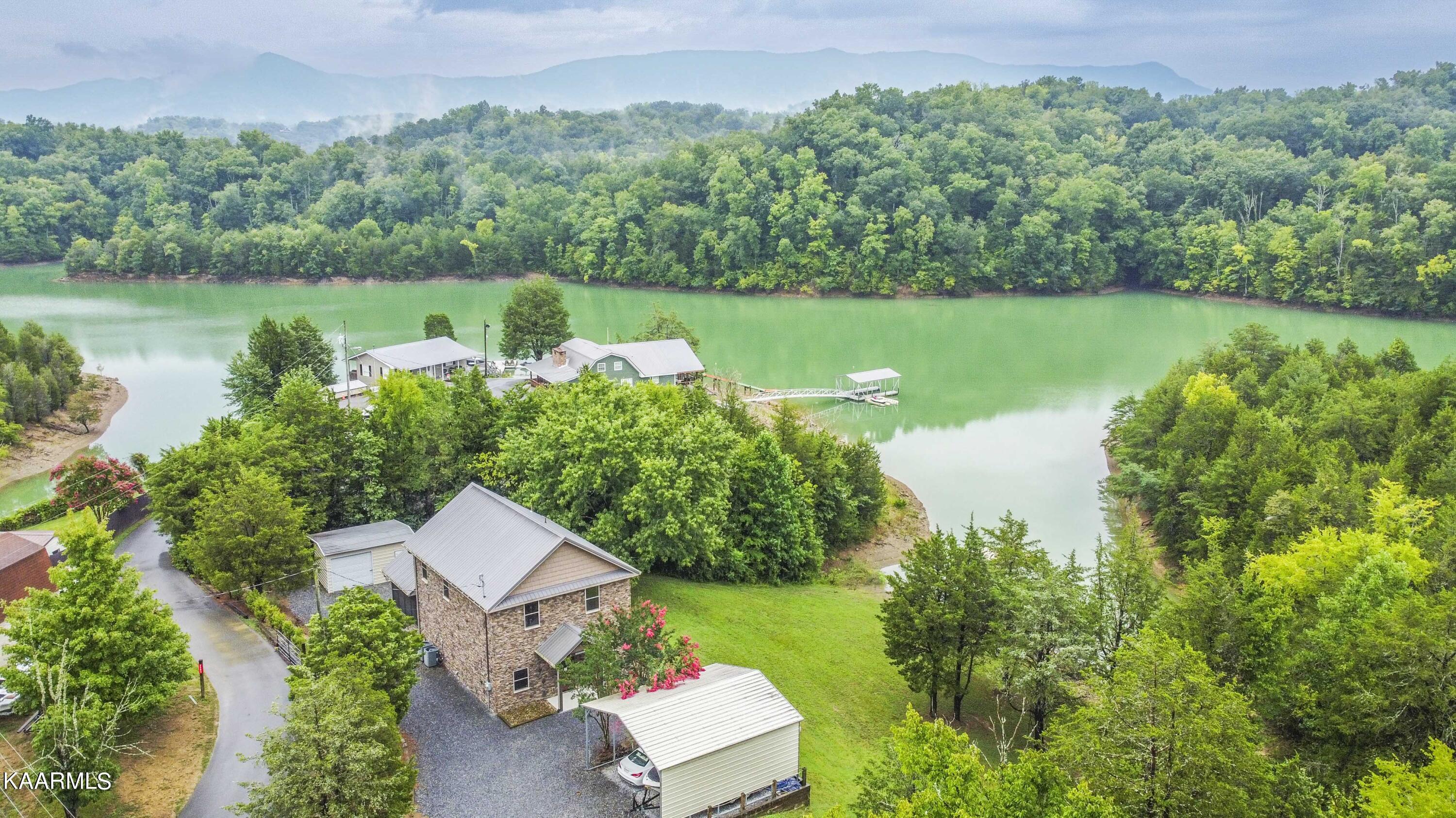 2499 Jim Henry Road Dandridge TN 37725