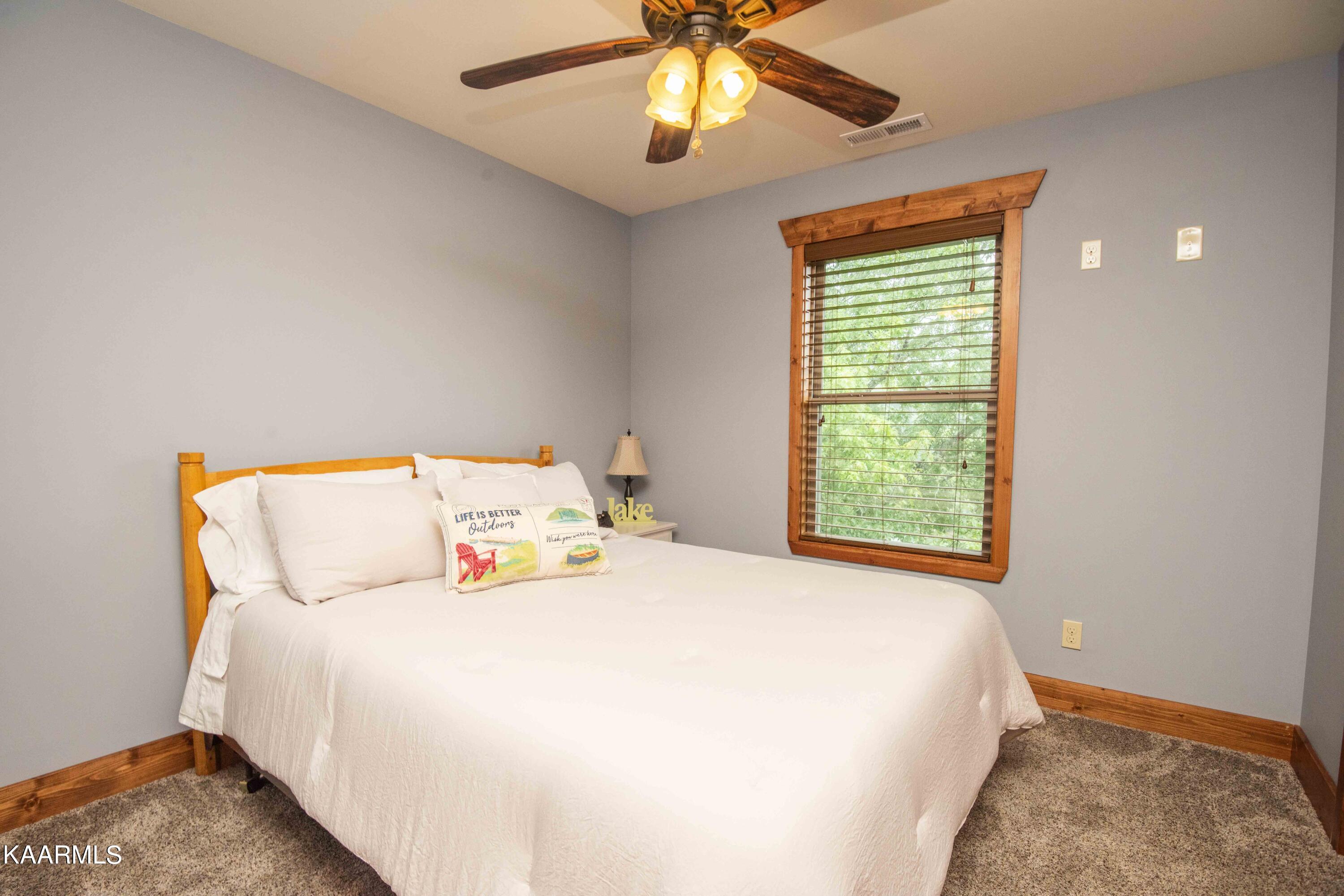 2499 Jim Henry Road Dandridge TN 37725