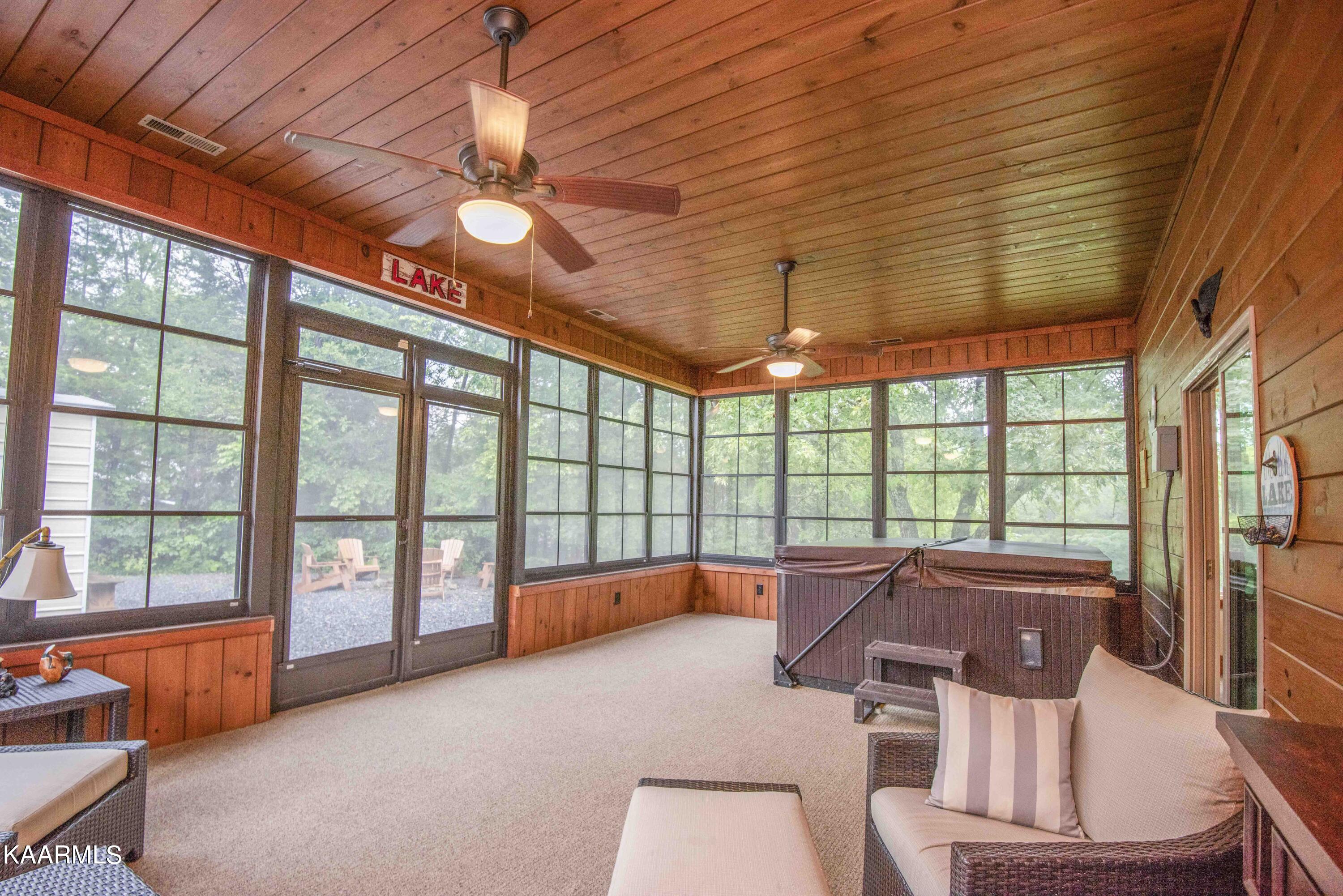 2499 Jim Henry Road Dandridge TN 37725