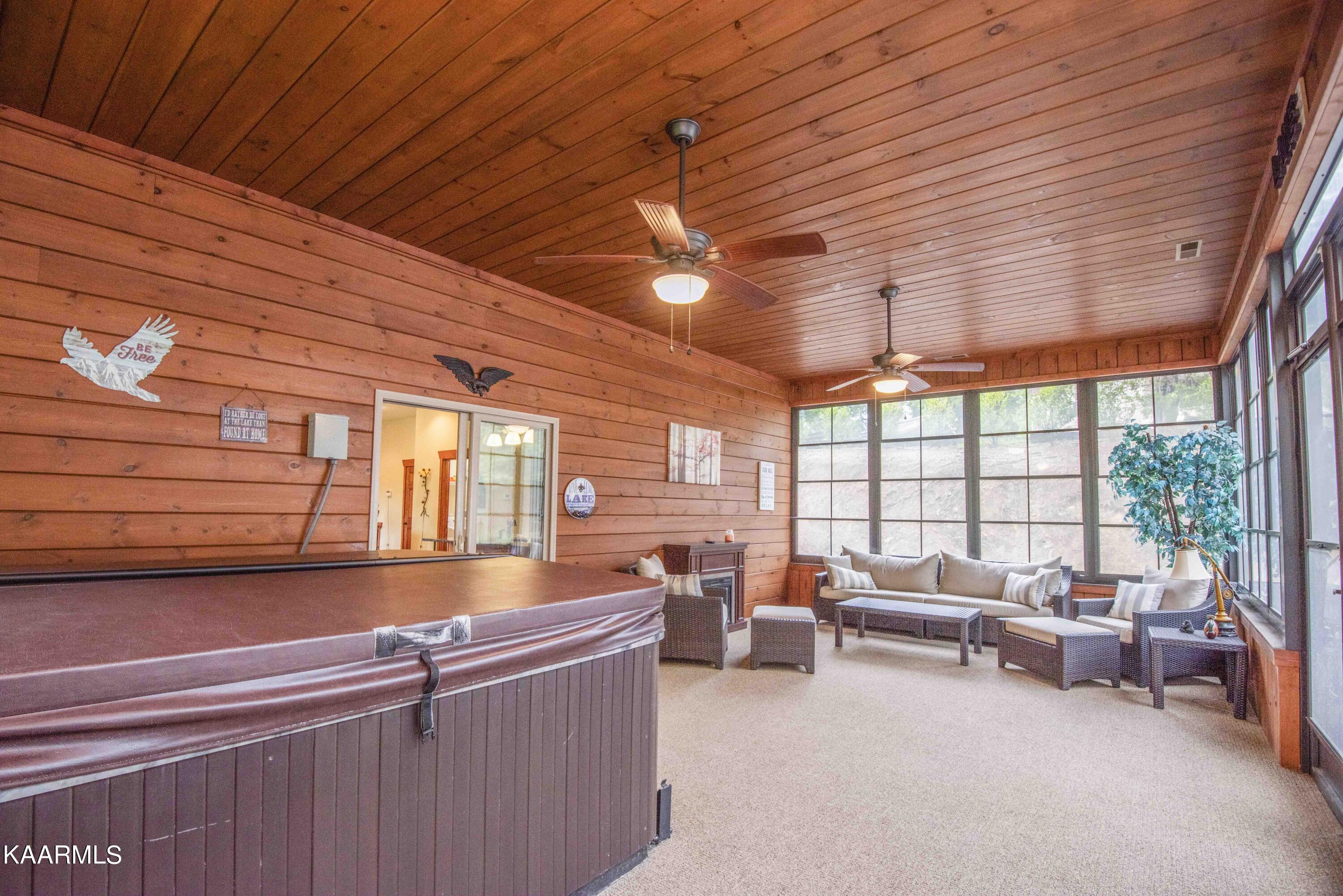 2499 Jim Henry Road Dandridge TN 37725