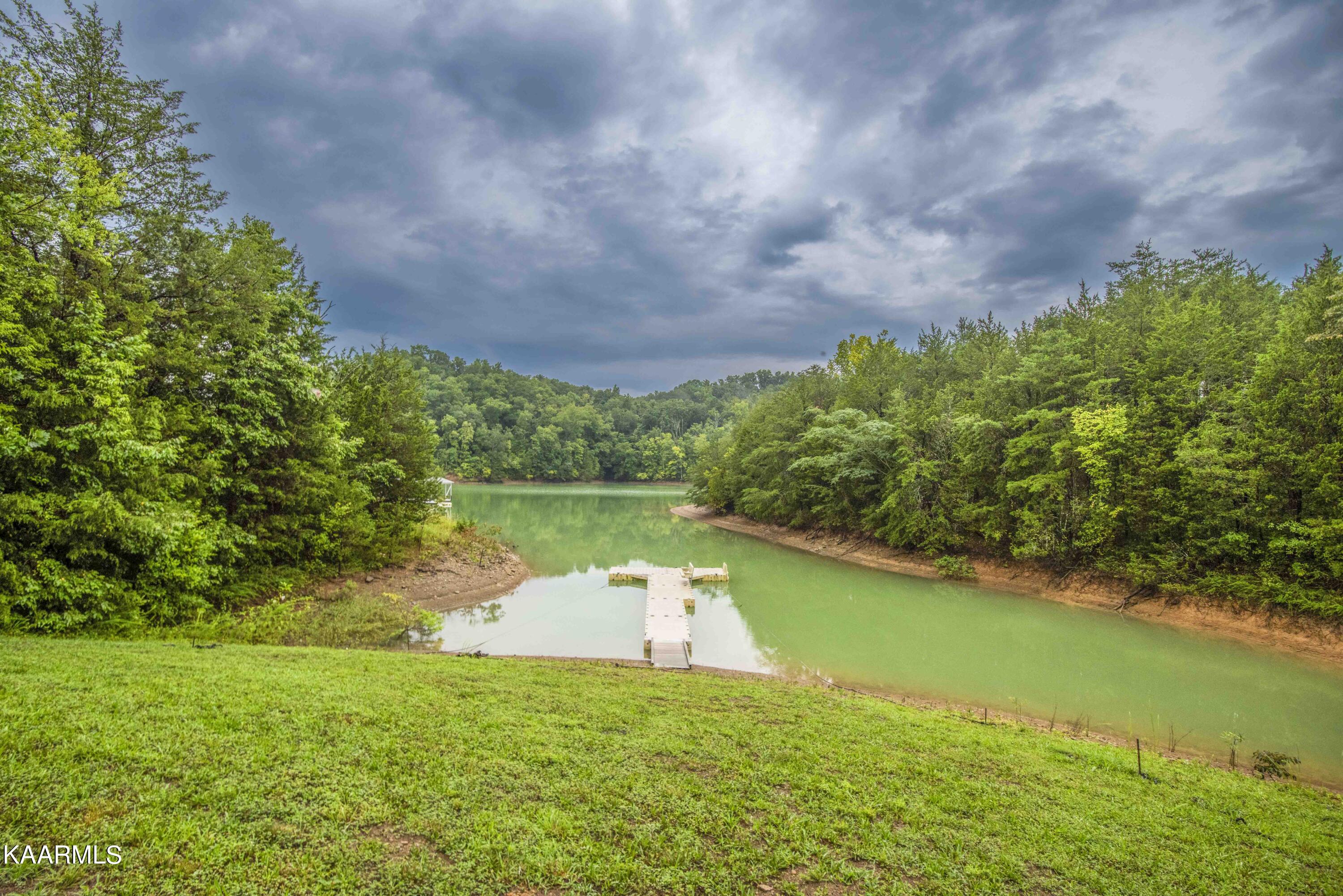2499 Jim Henry Road Dandridge TN 37725