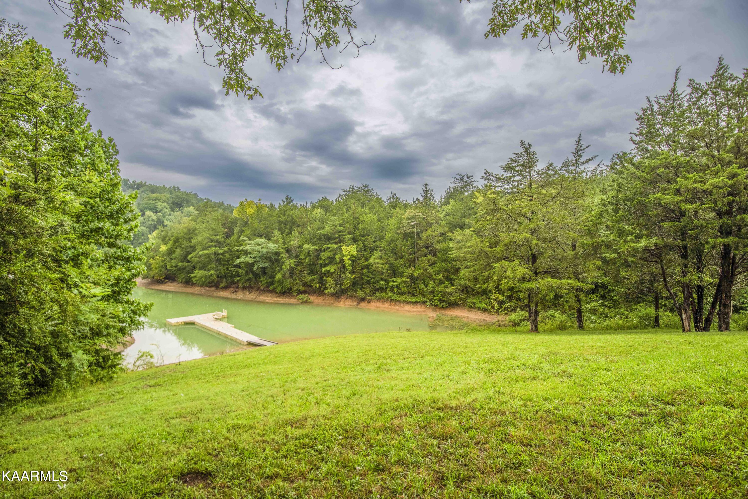 2499 Jim Henry Road Dandridge TN 37725