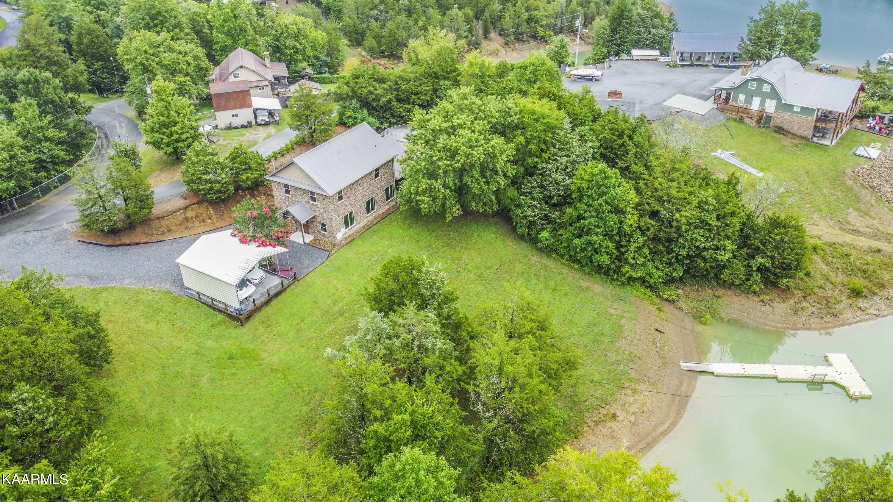 2499 Jim Henry Road Dandridge TN 37725
