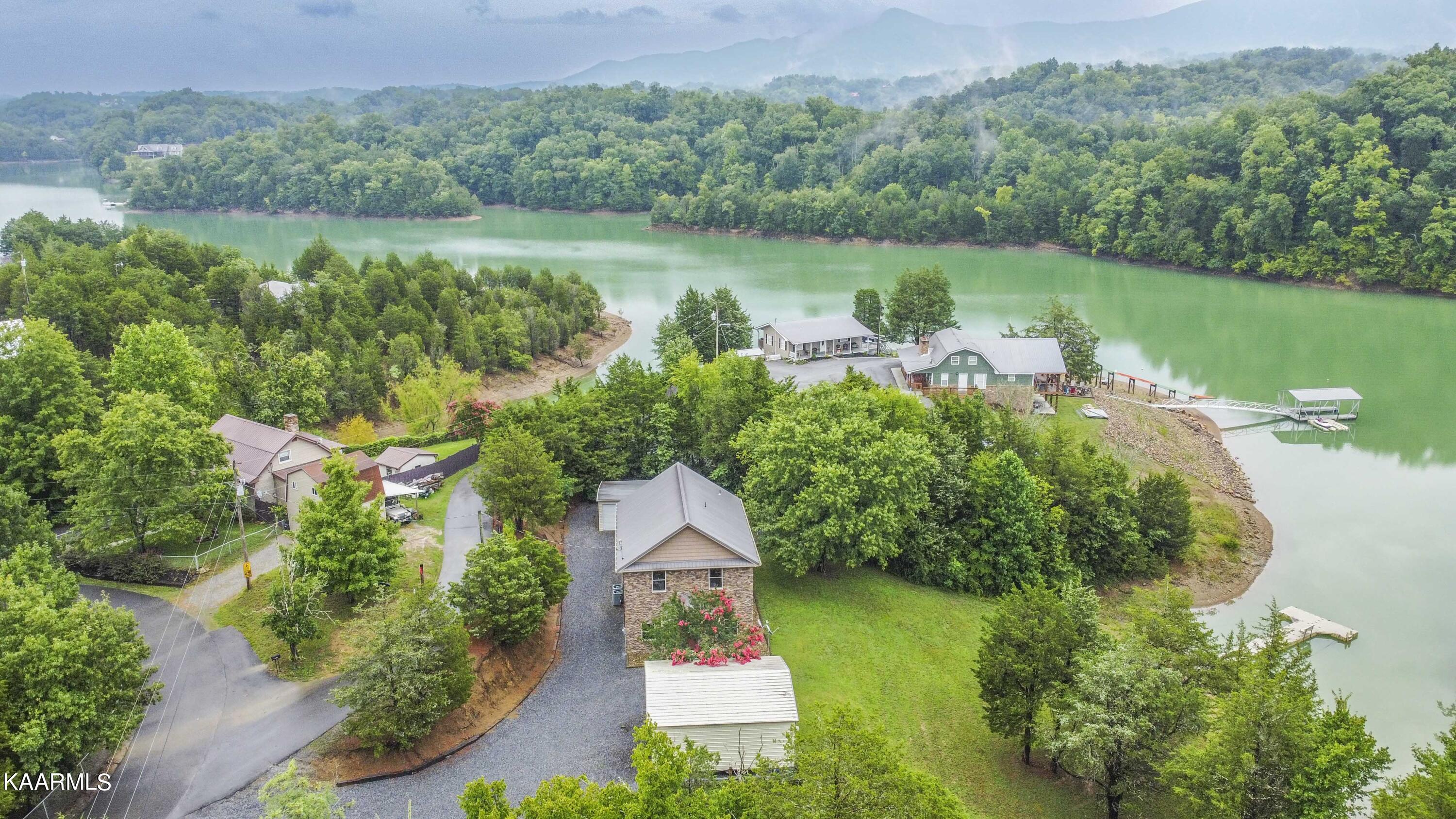 2499 Jim Henry Road Dandridge TN 37725
