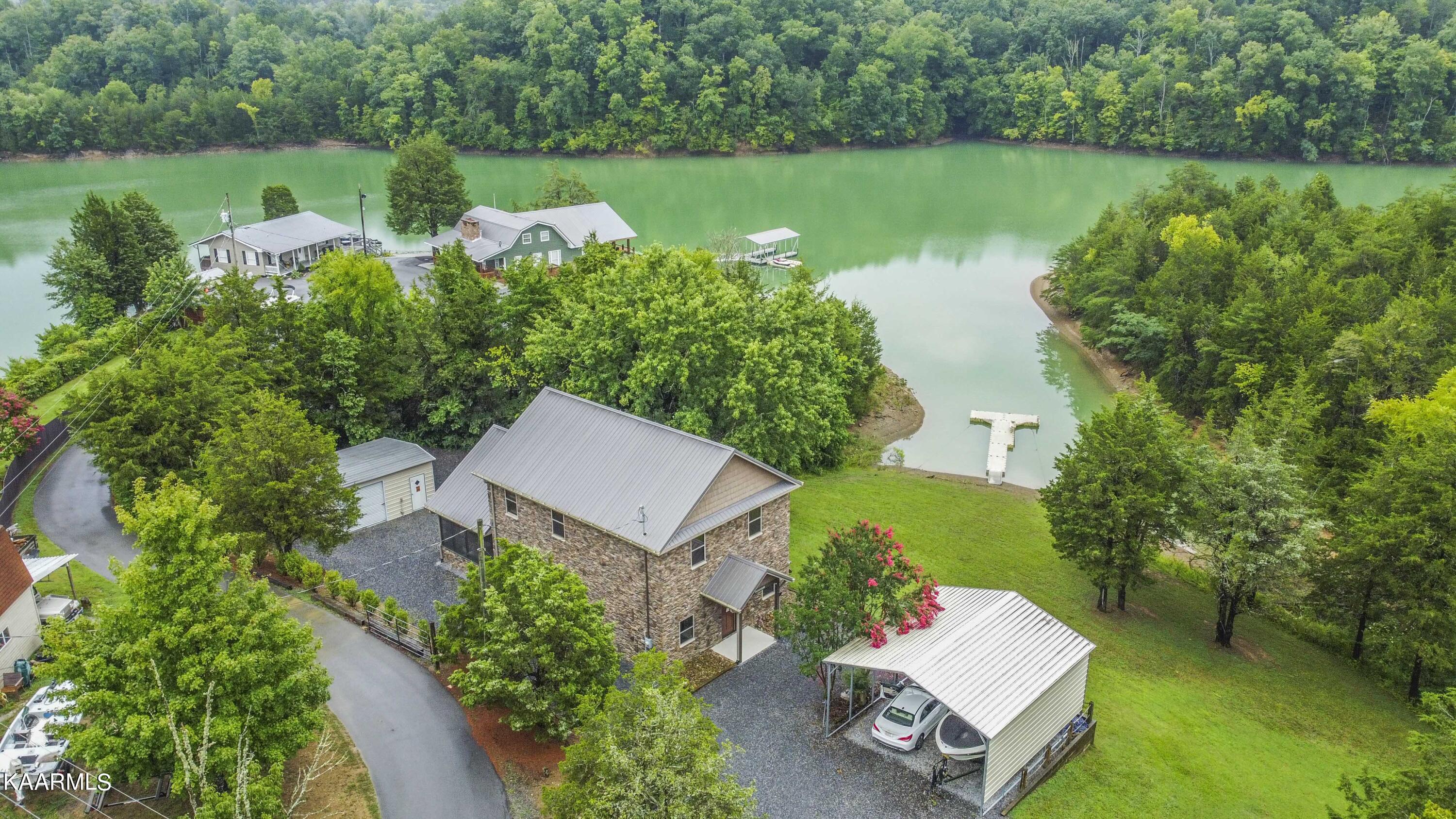 2499 Jim Henry Road Dandridge TN 37725