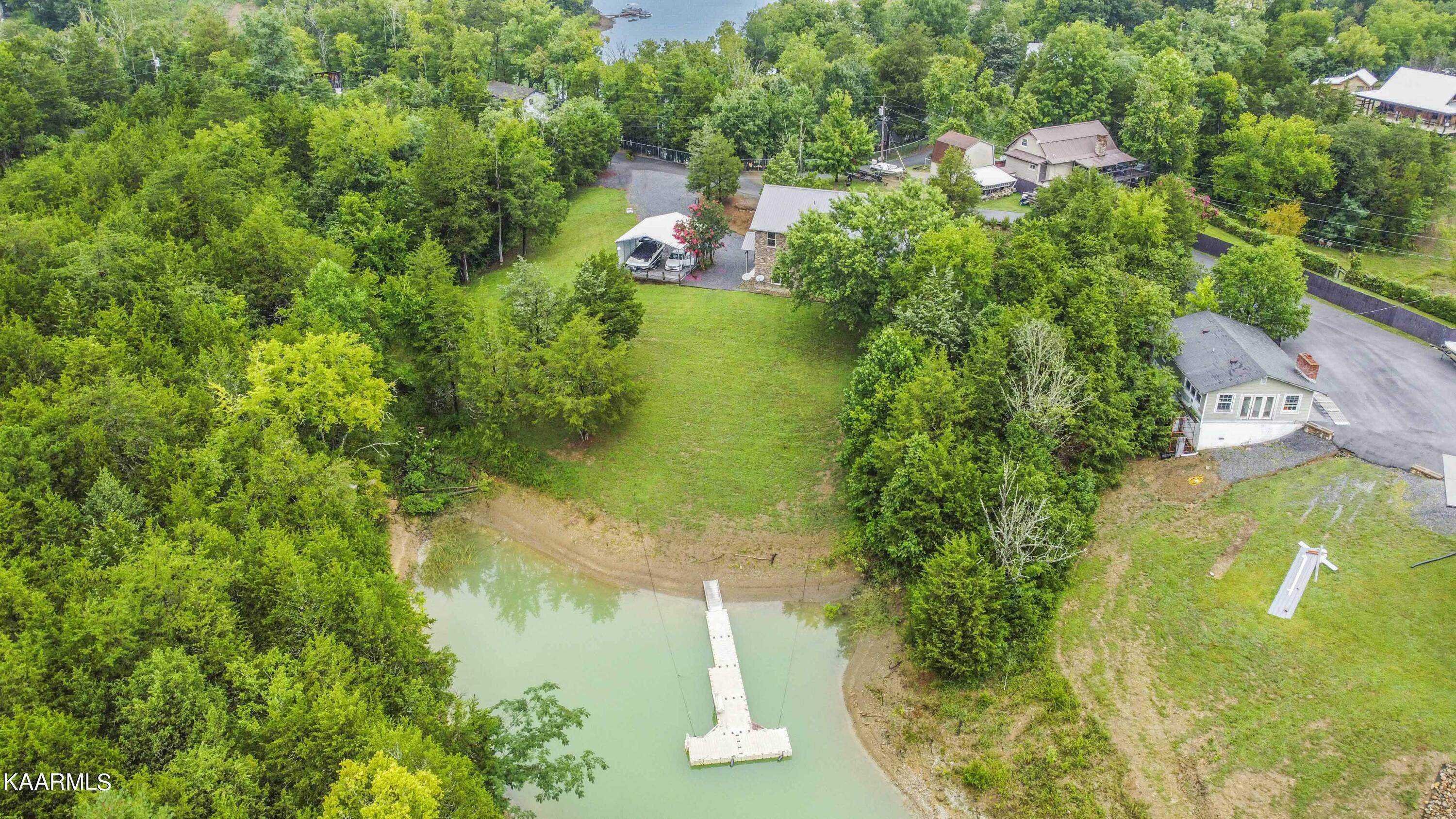 2499 Jim Henry Road Dandridge TN 37725