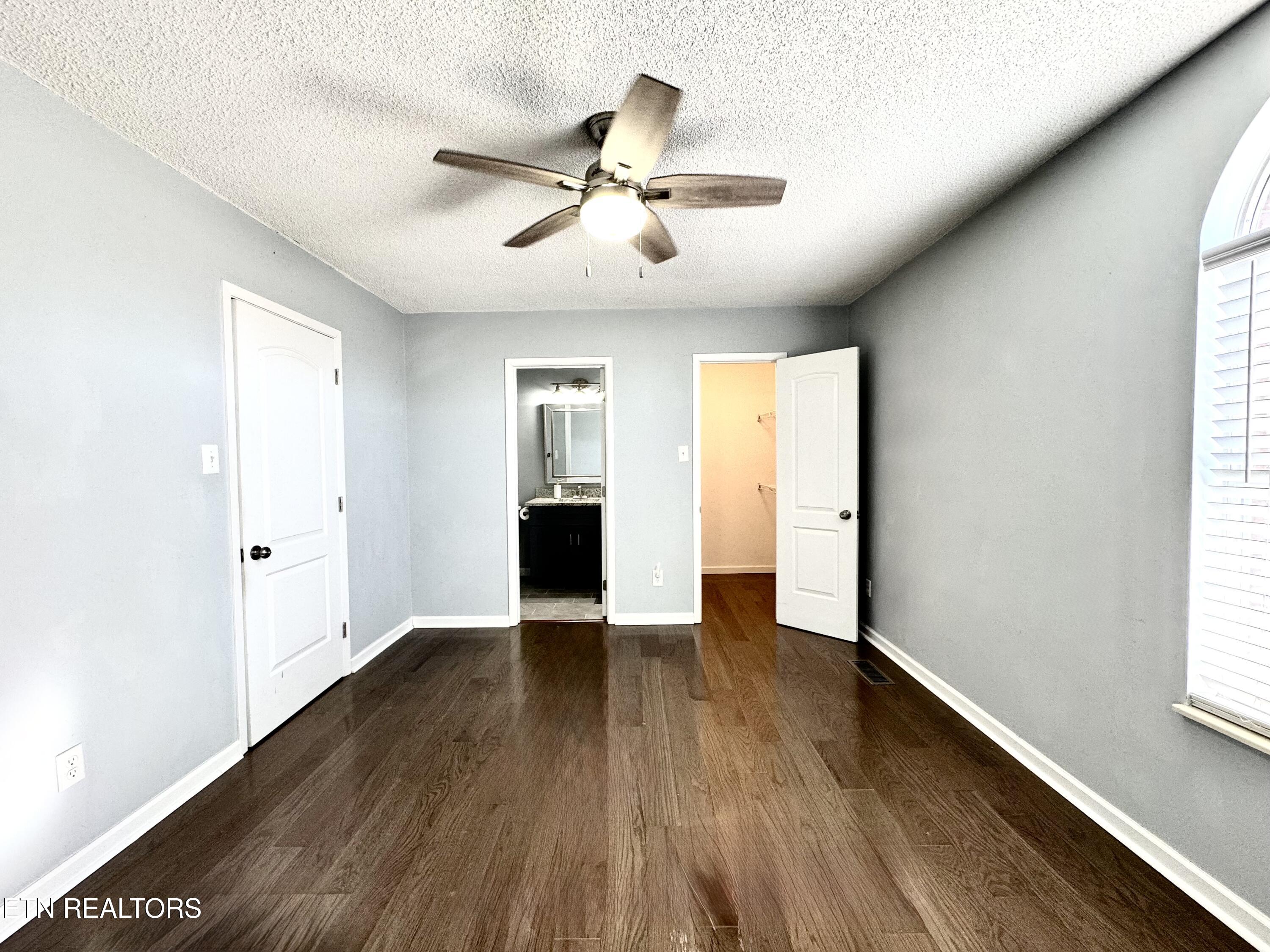 2074 Smoky River Road Knoxville TN 37931